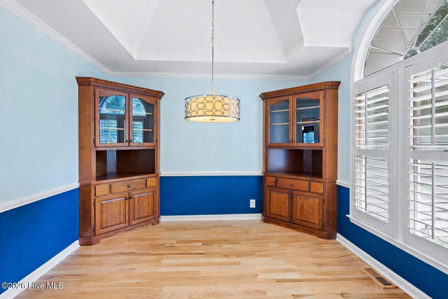 100566184 | Photo 12