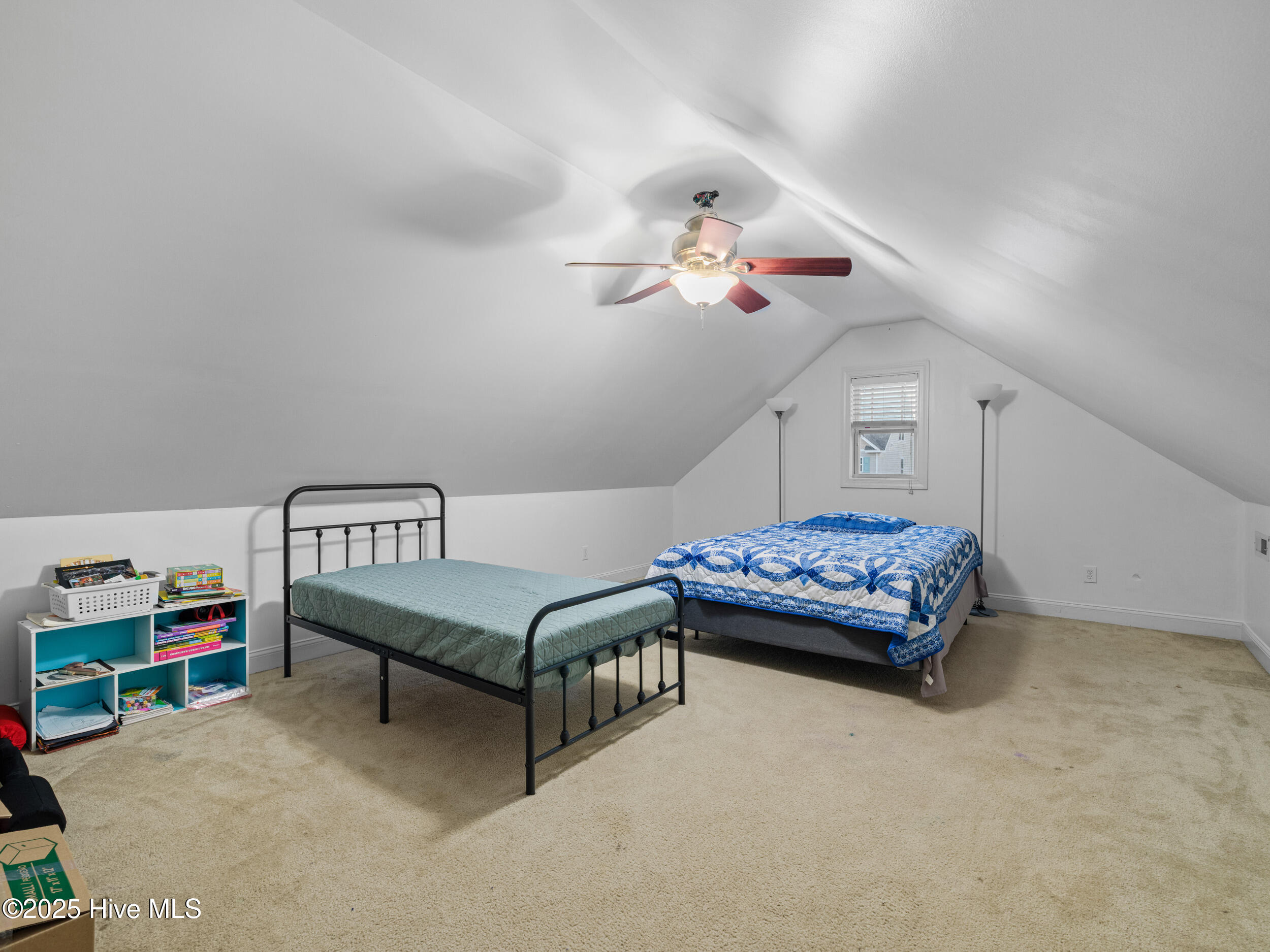 100543750 | Photo 31