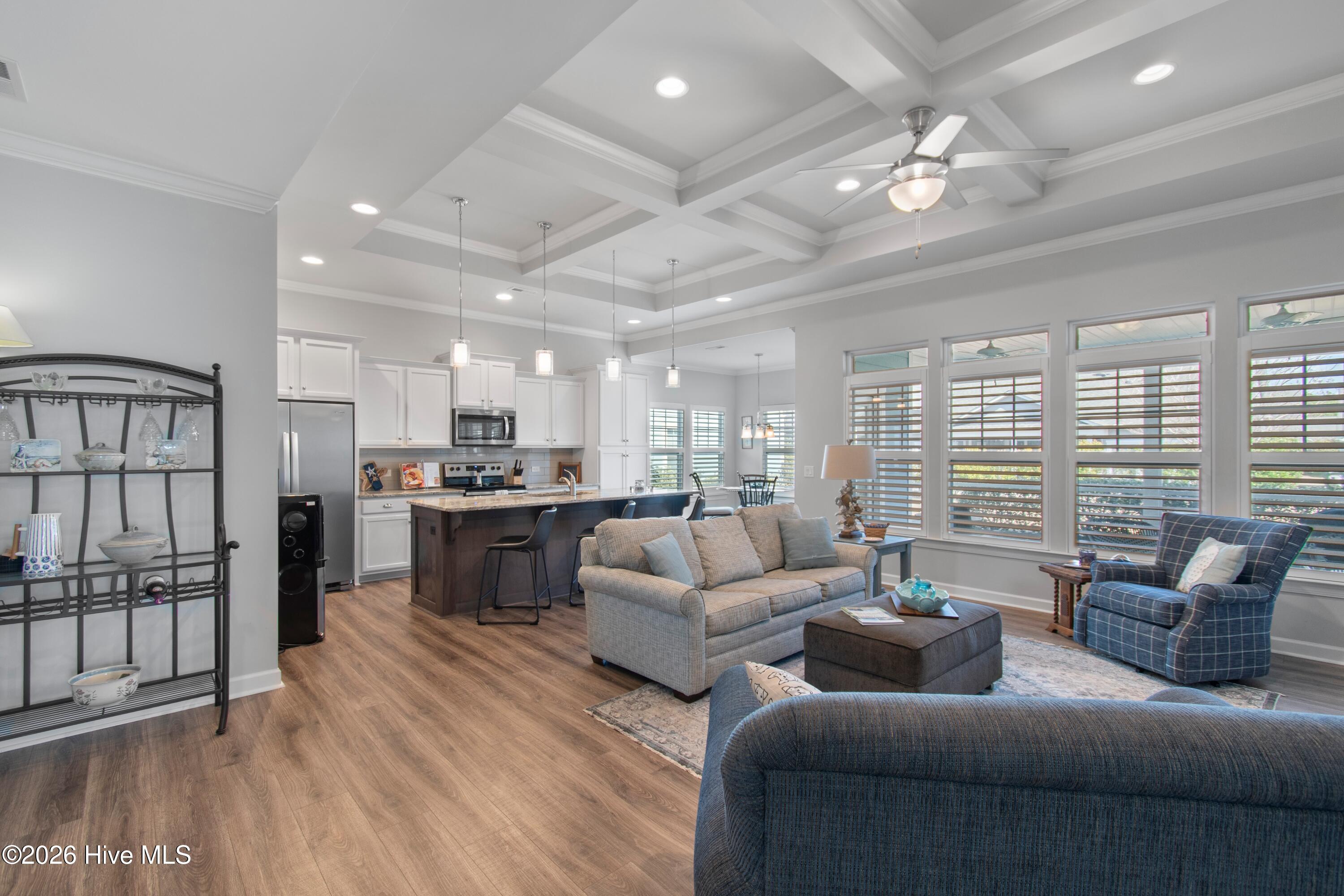 100559235 | Photo 22