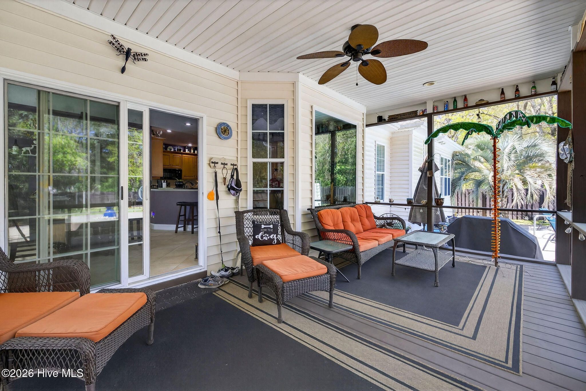 100568034 | Photo 39