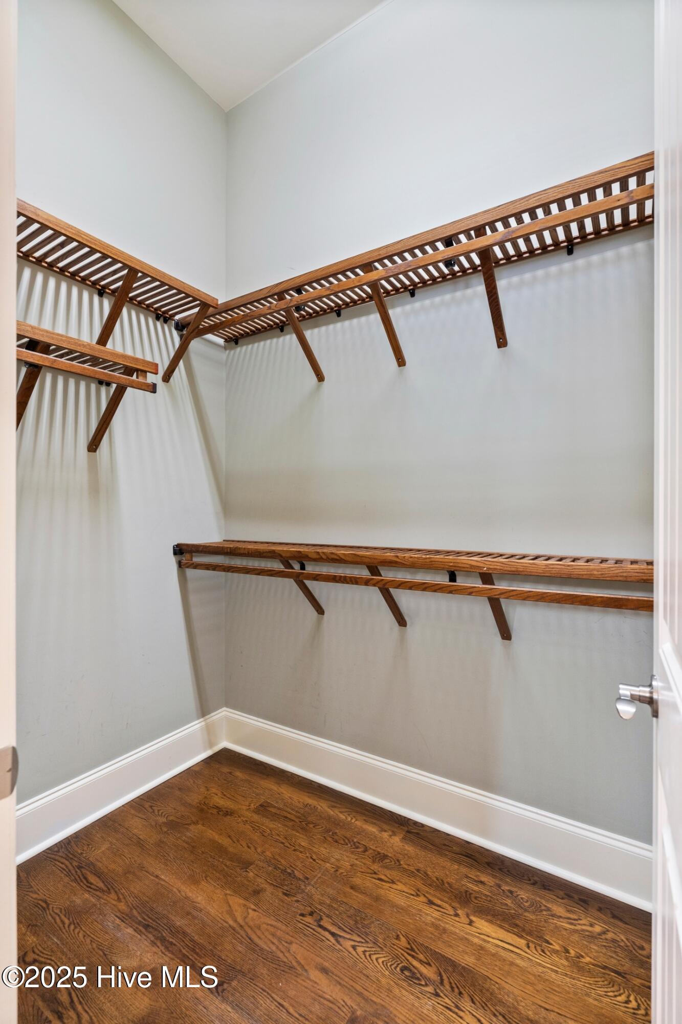 100537551 | Photo 38