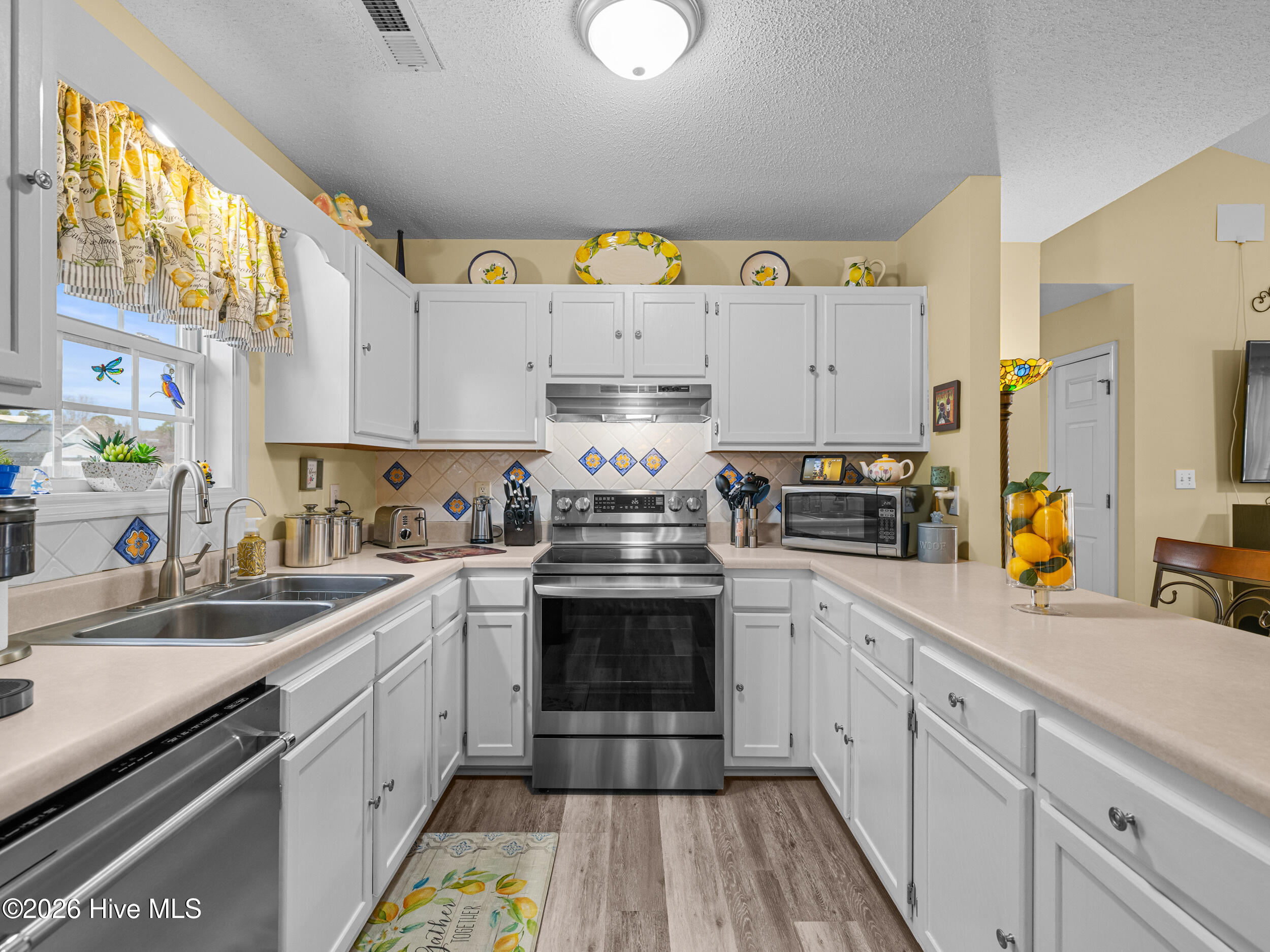 100551107 | Photo 31