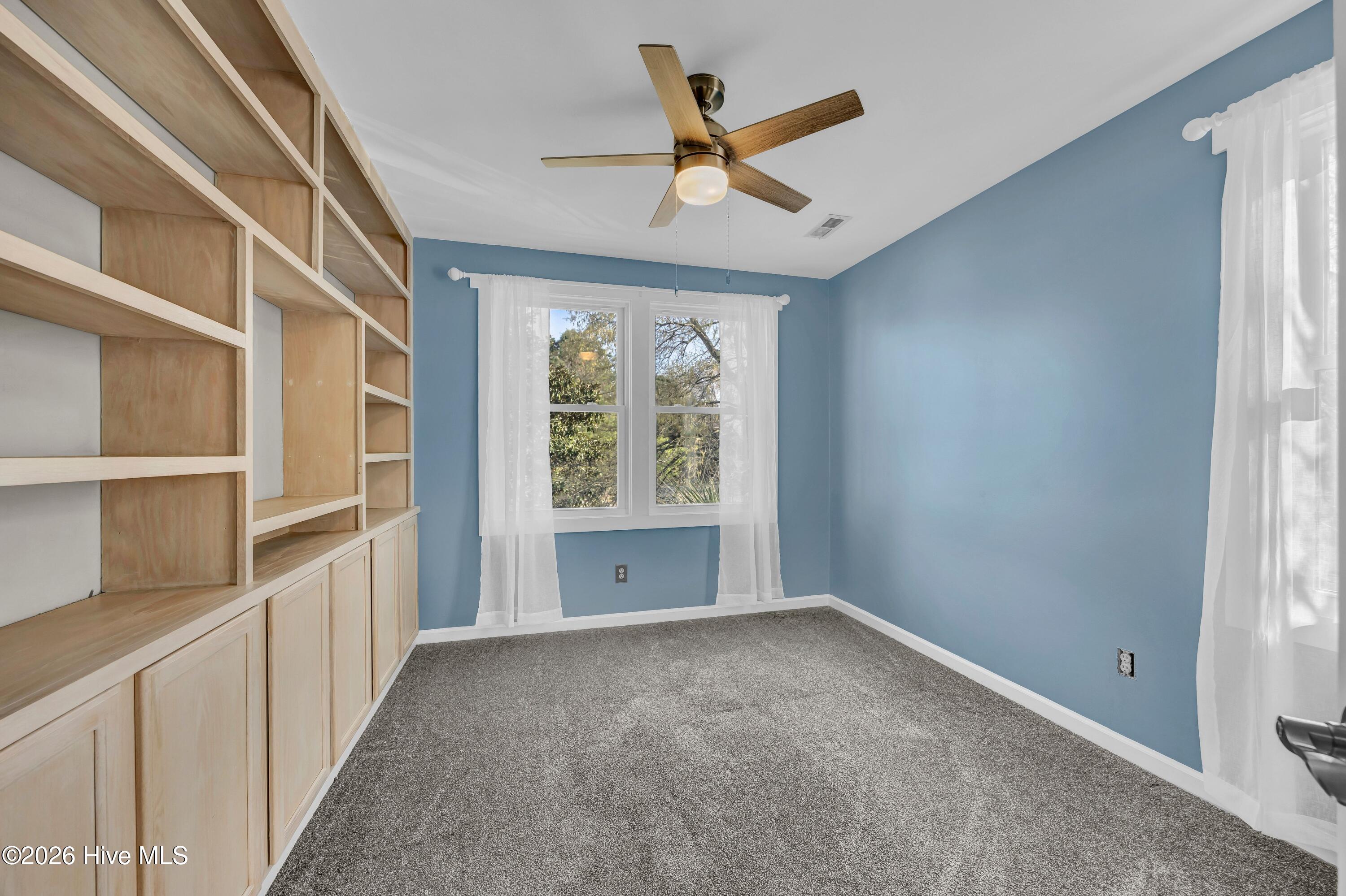 100563133 | Photo 24