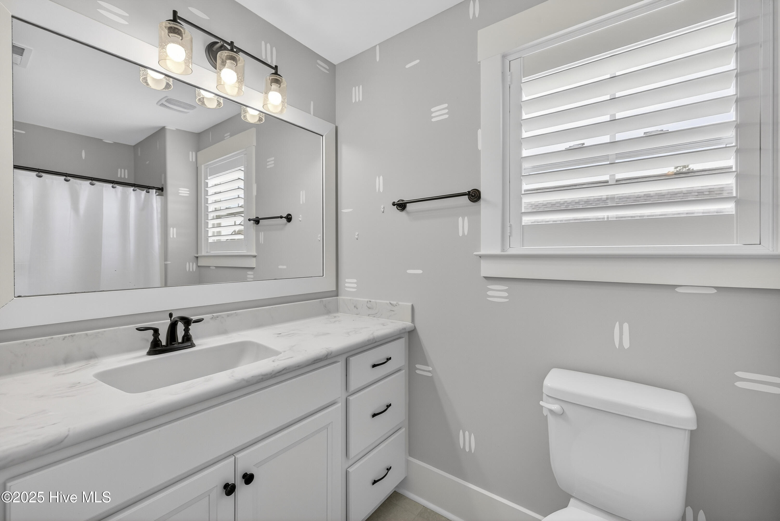 100547164 | Photo 37