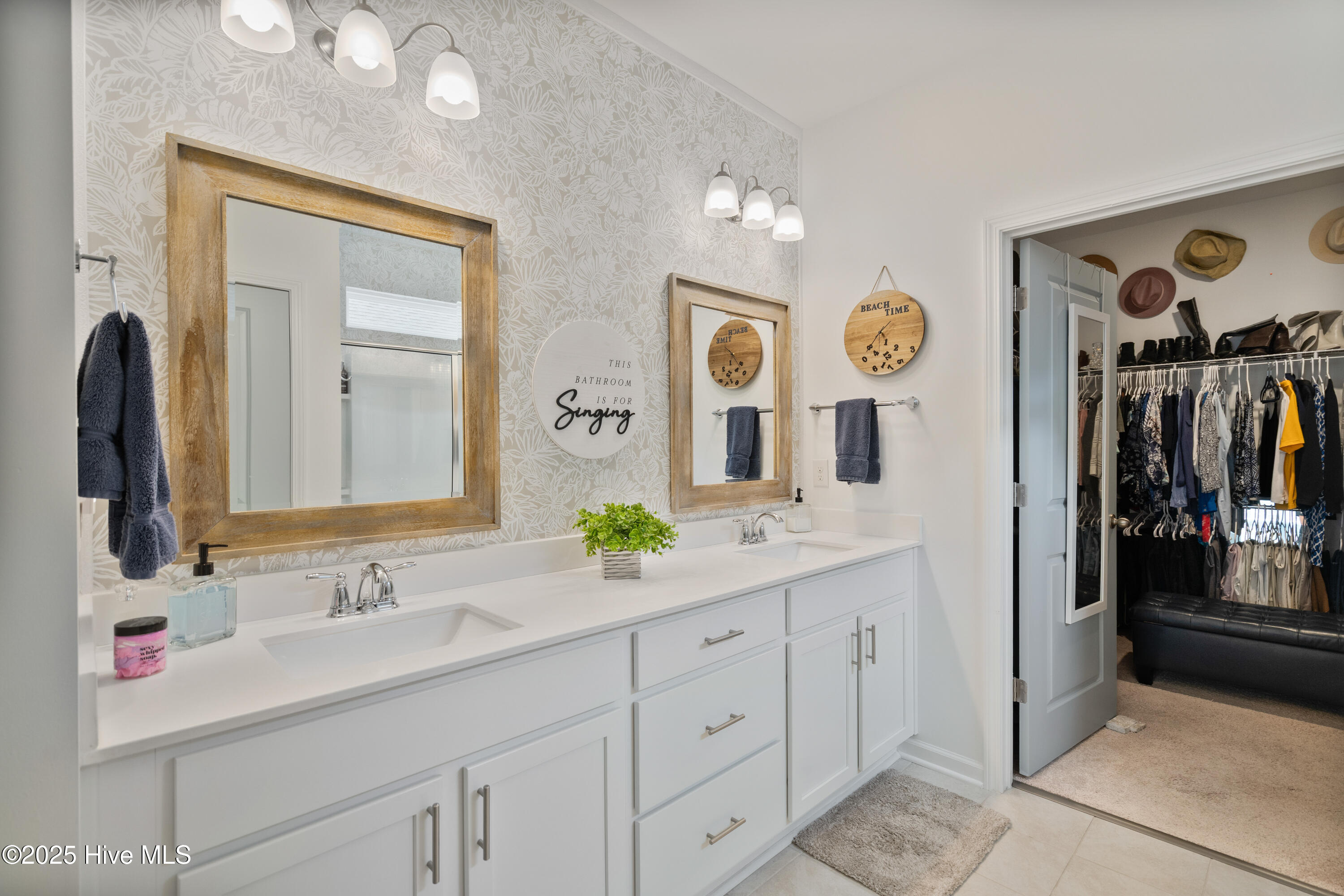 100541671 | Photo 29