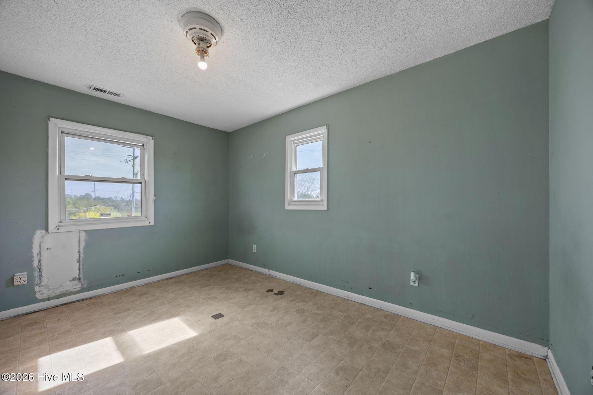 2501 Avery Street,Morehead City