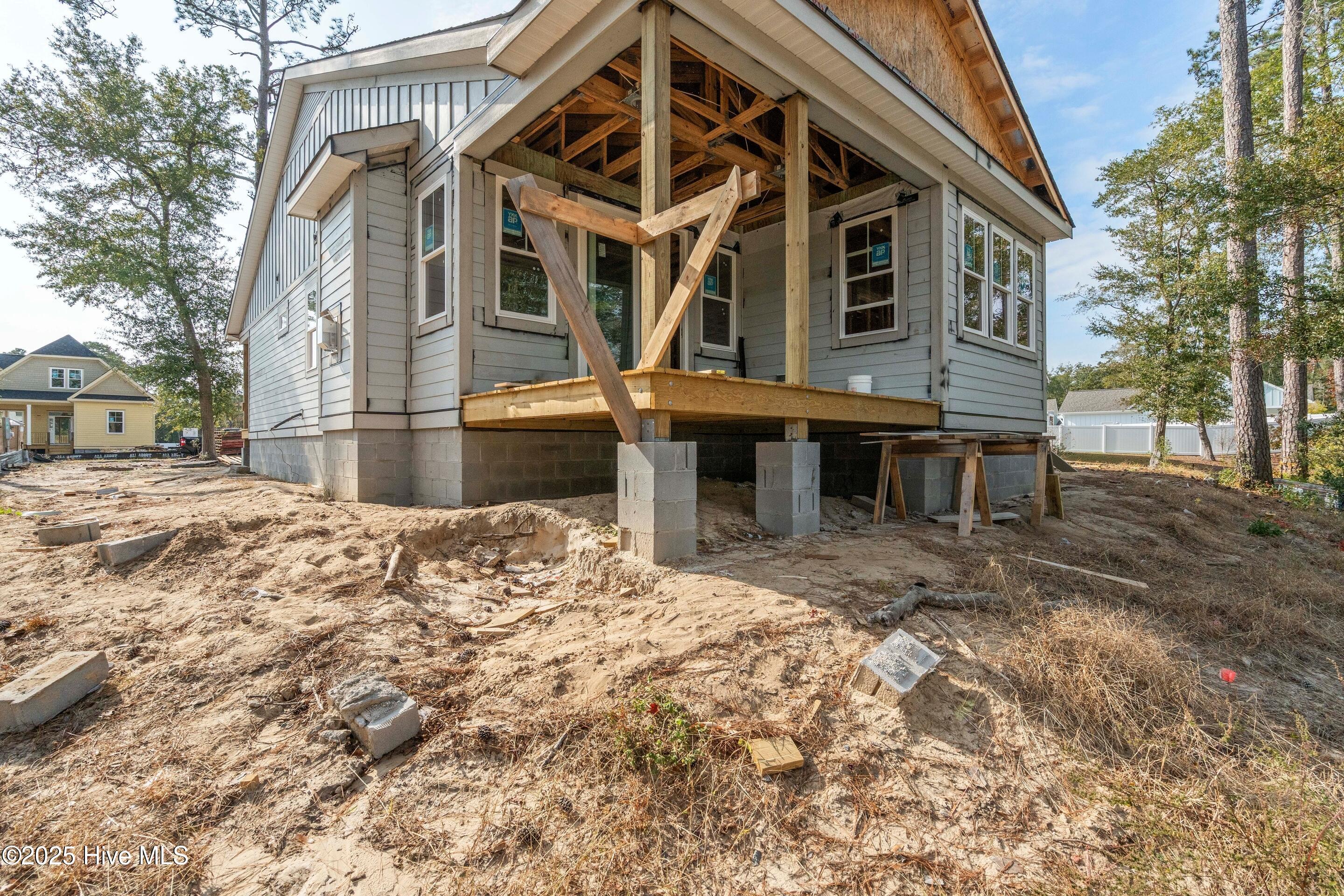 100543070 | Photo 23