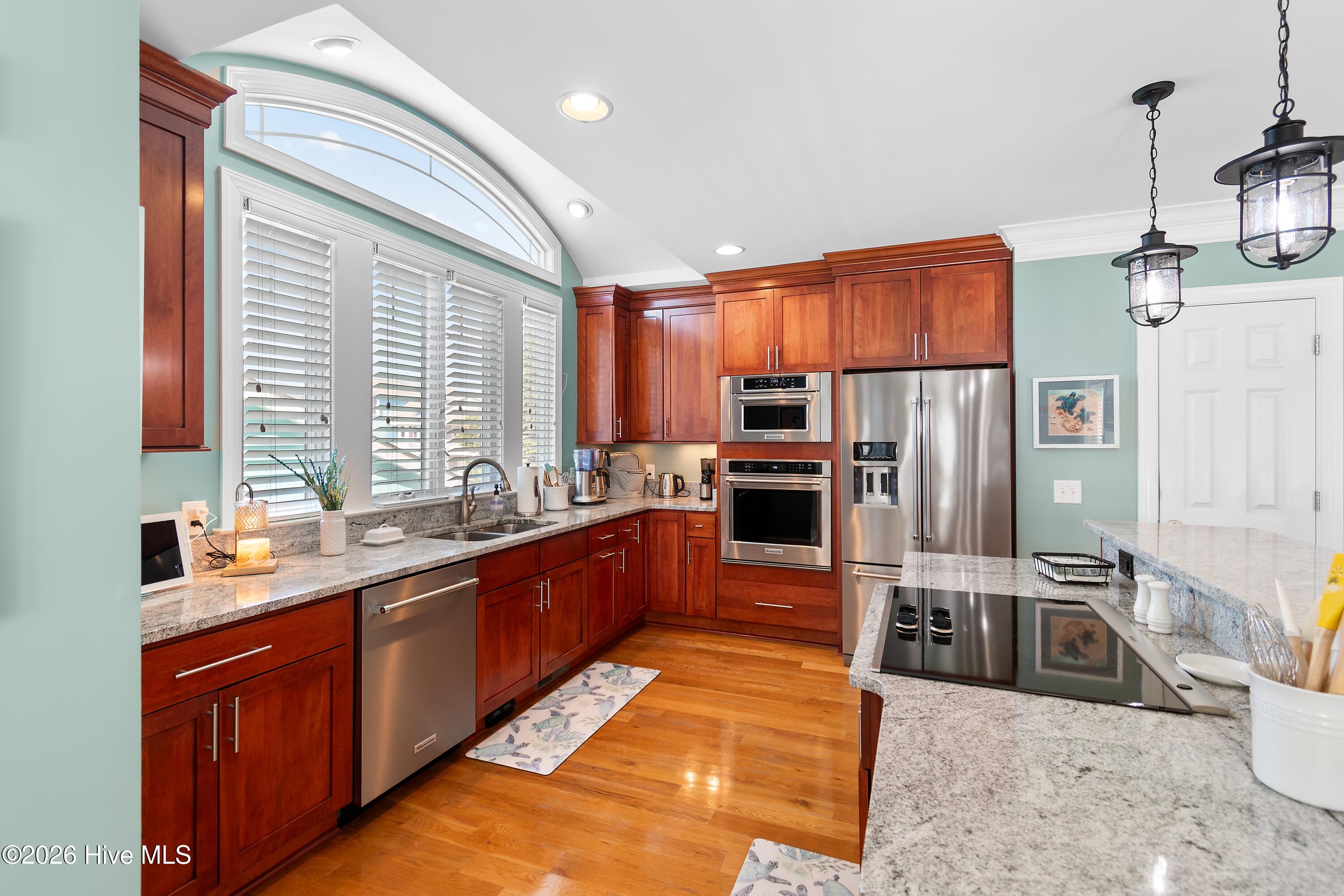 100551150 | Photo 18