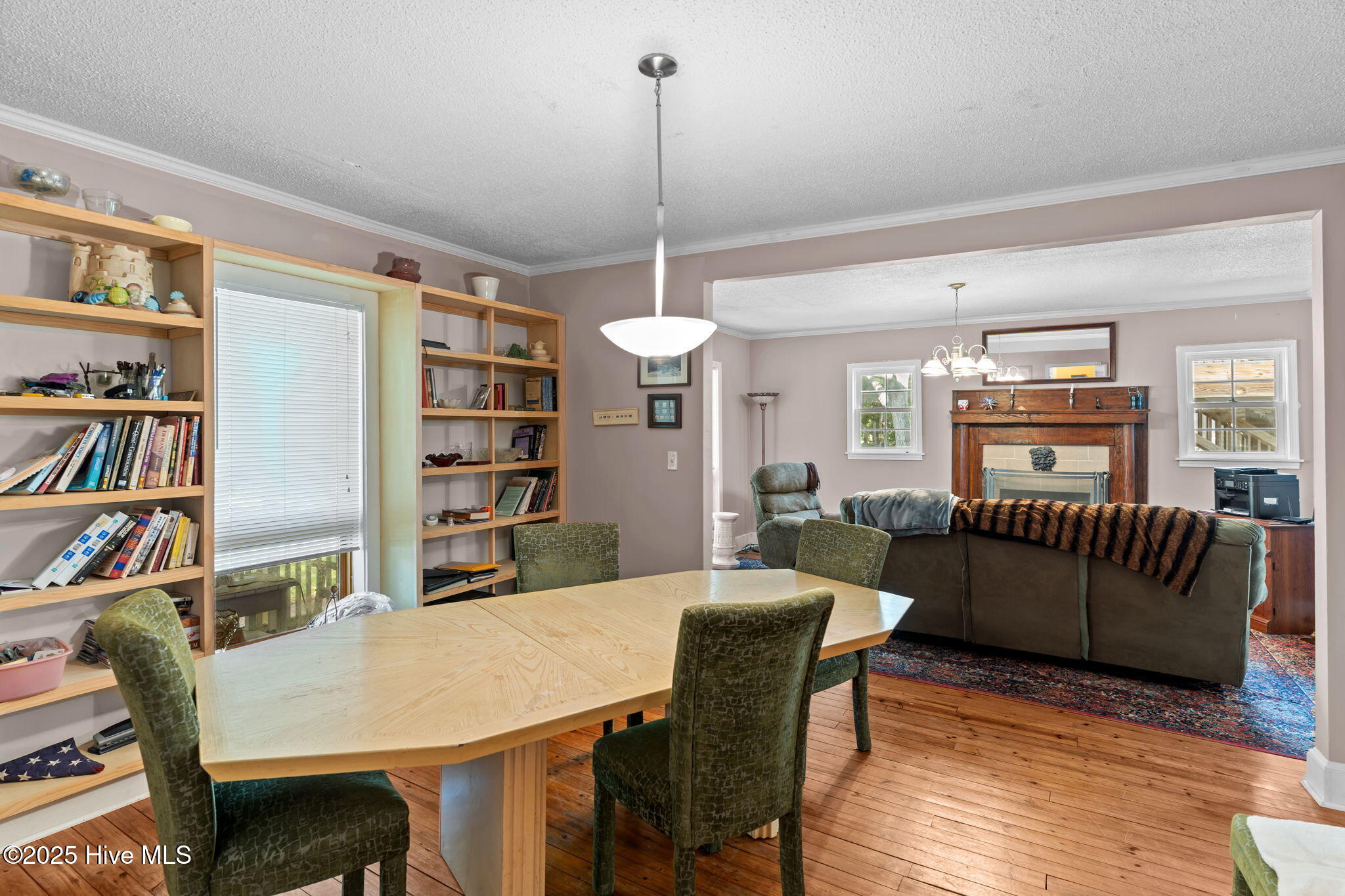 100536302 | Photo 31