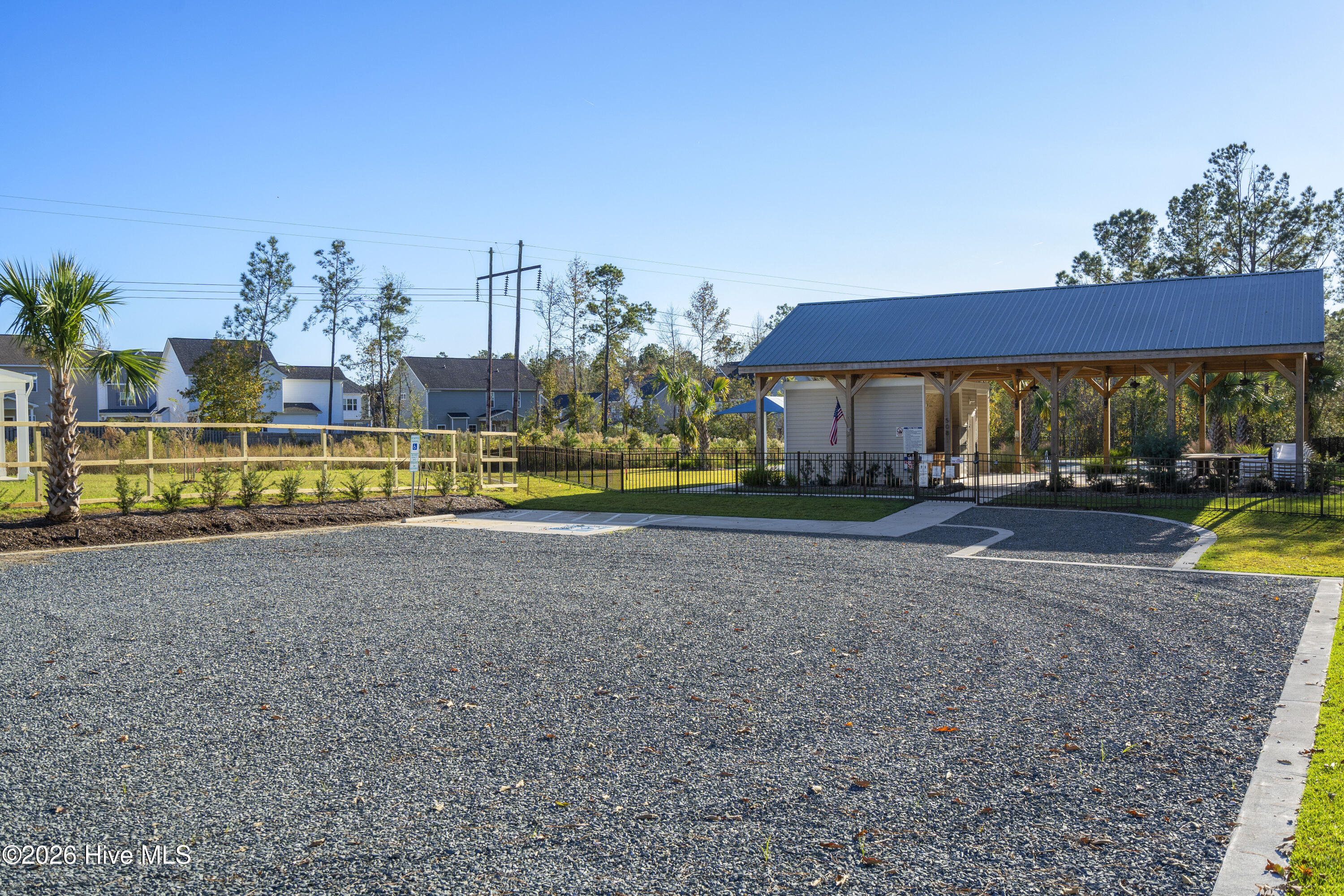 100569792 | Photo 70