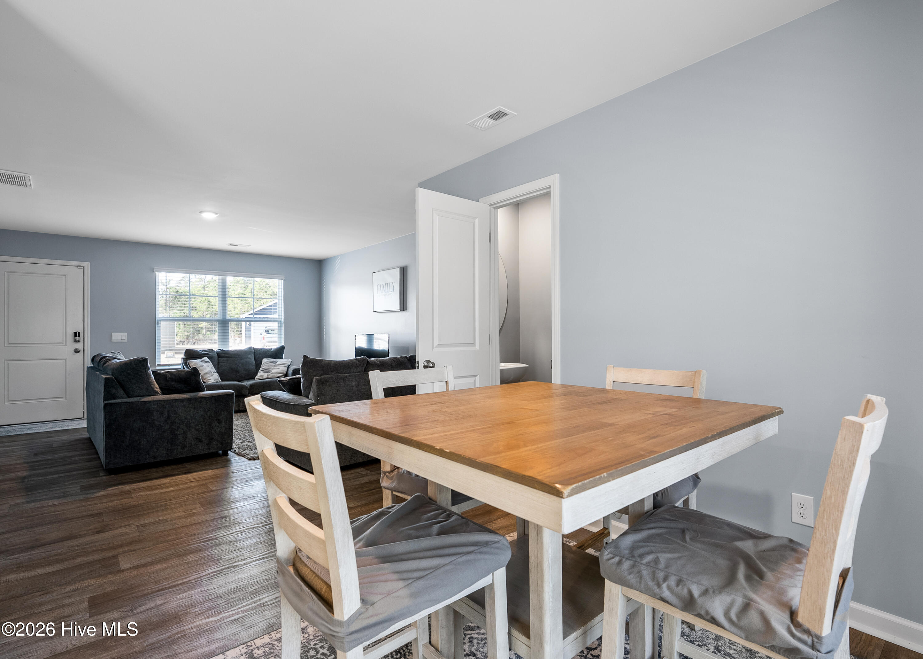 100550400 | Photo 16