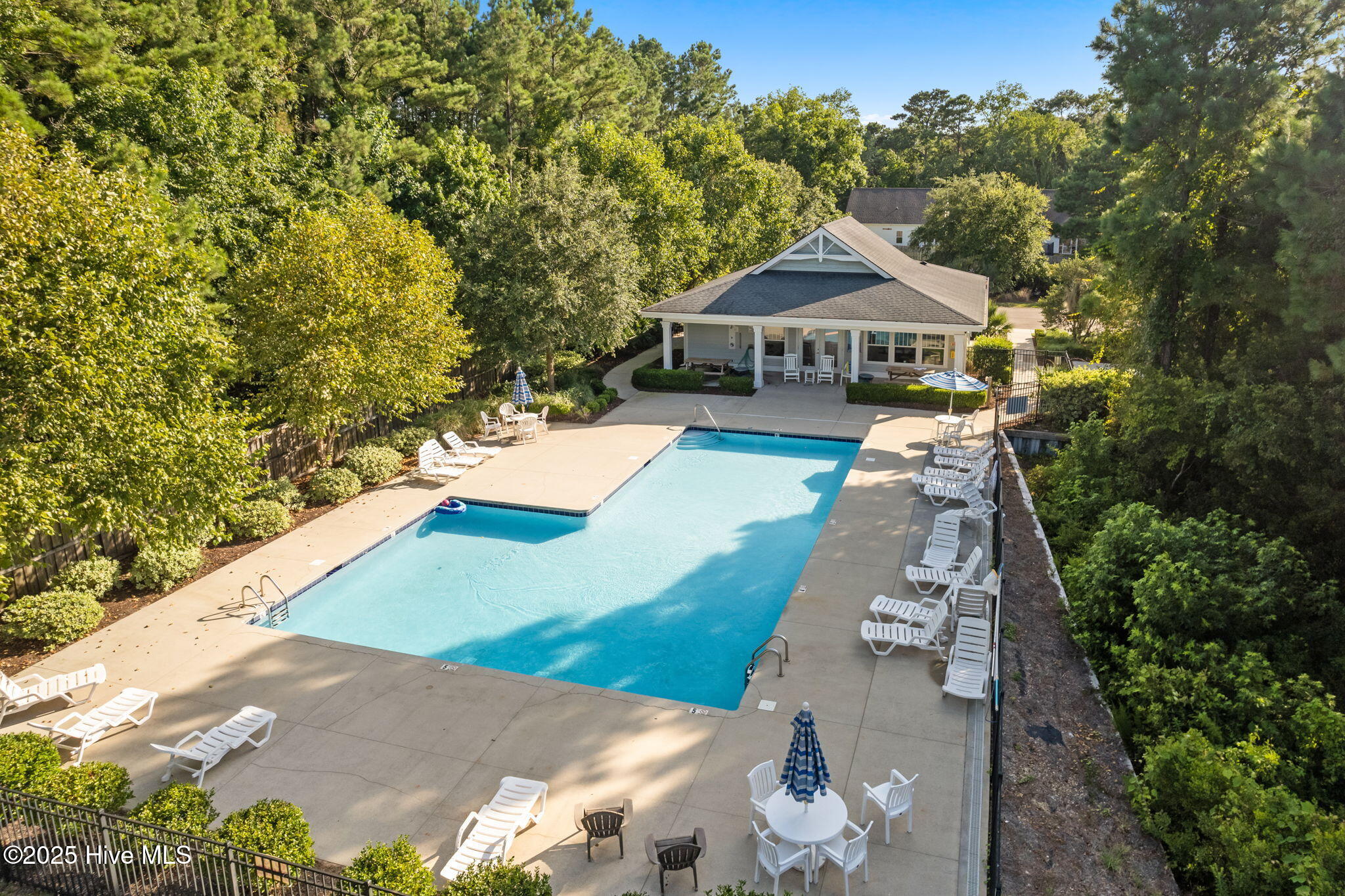 100521115 | Photo 66