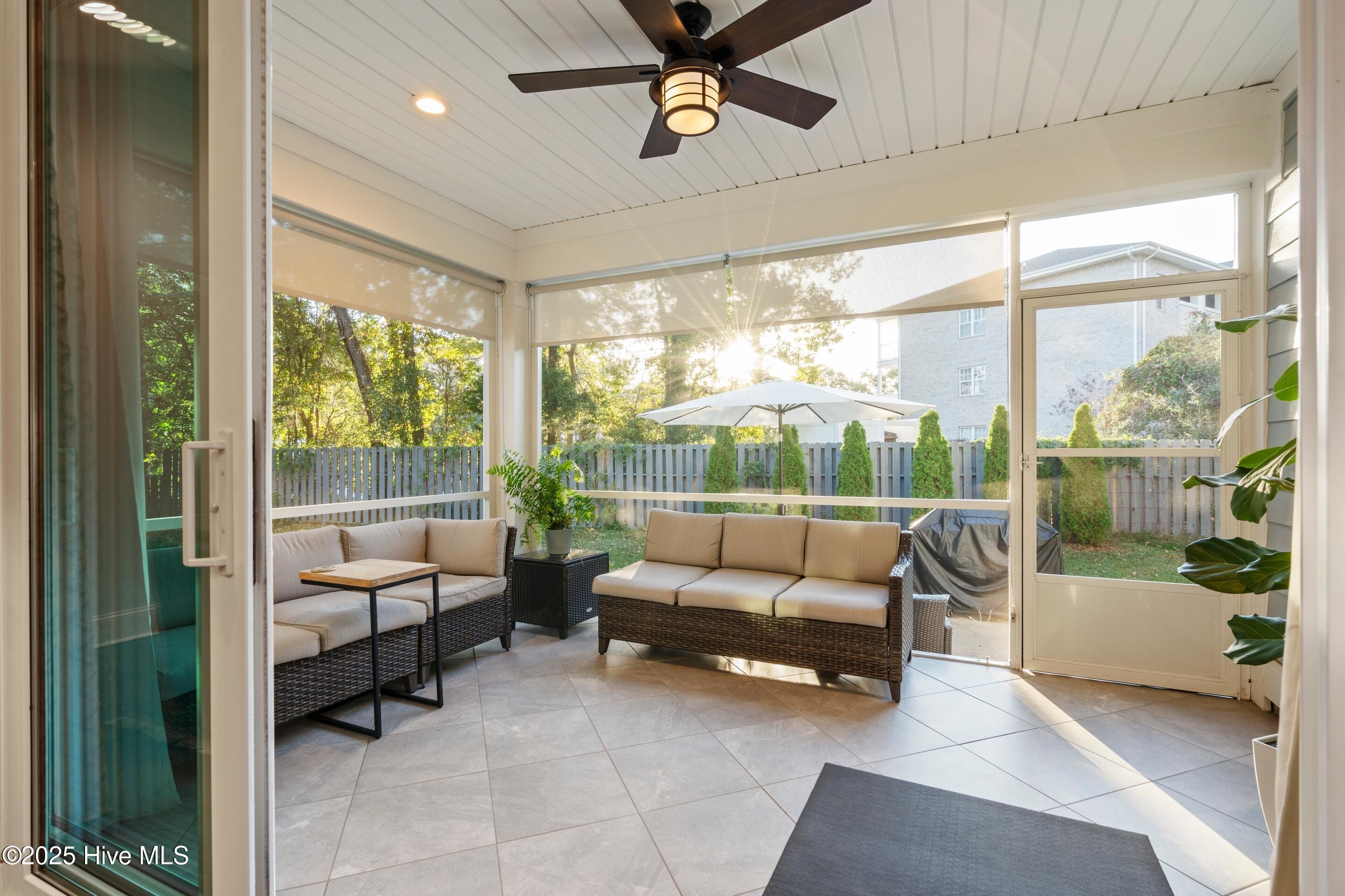 100542073 | Photo 44