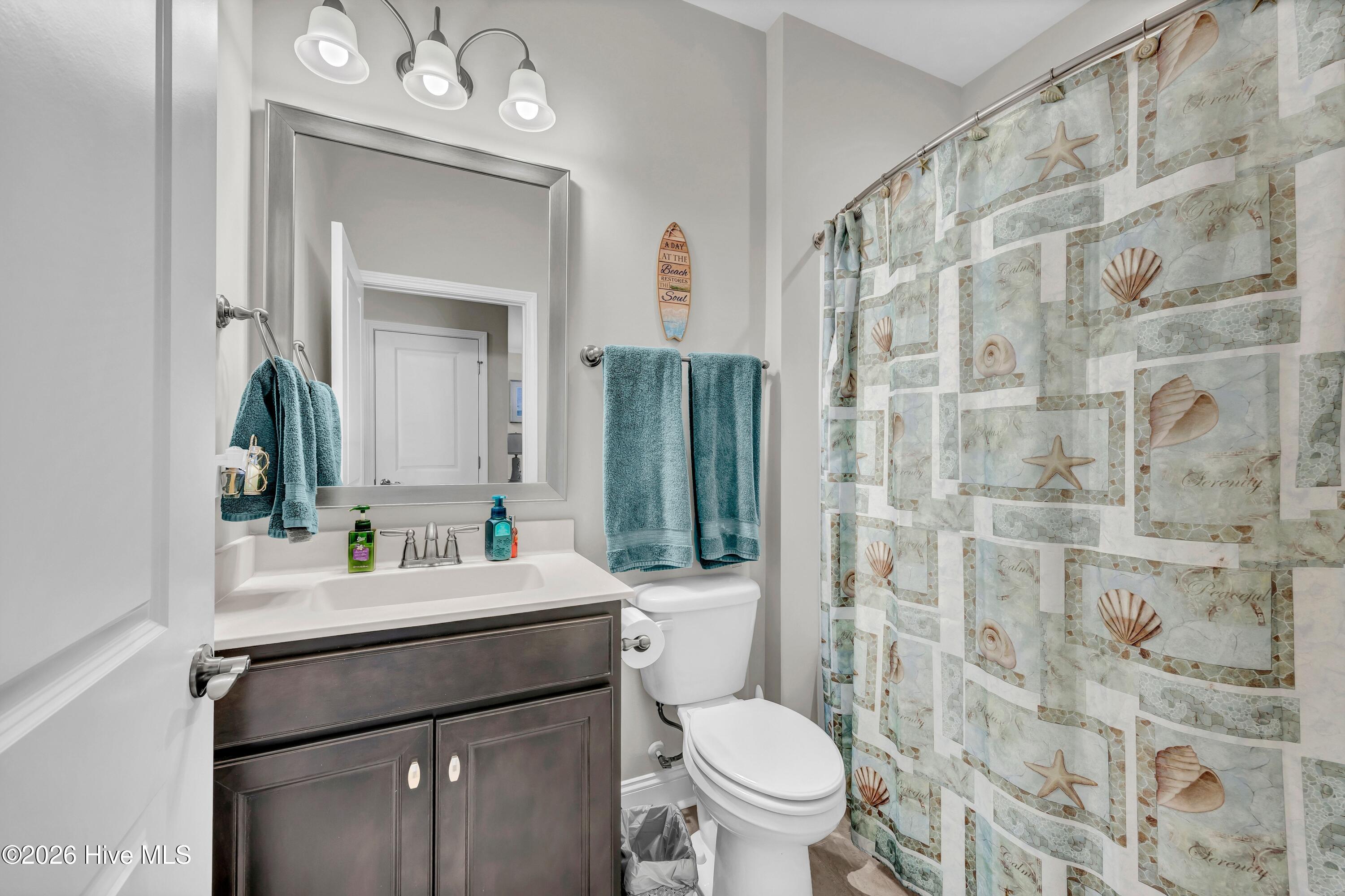 100561107 | Photo 19