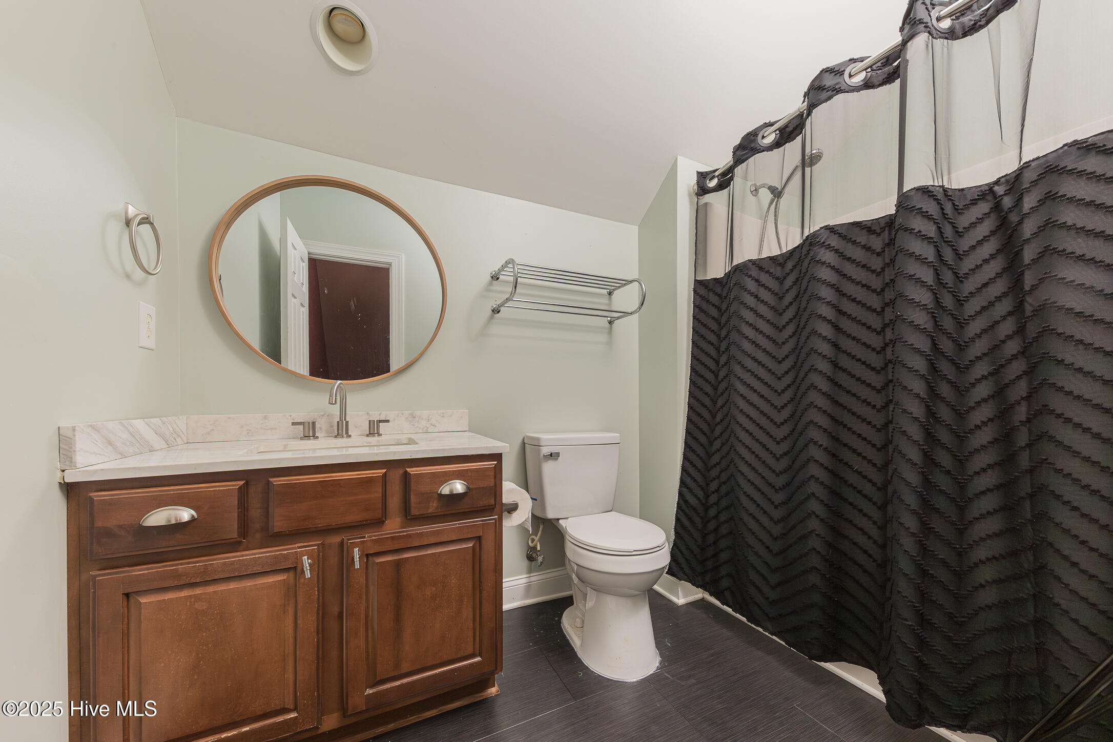 100525059 | Photo 26