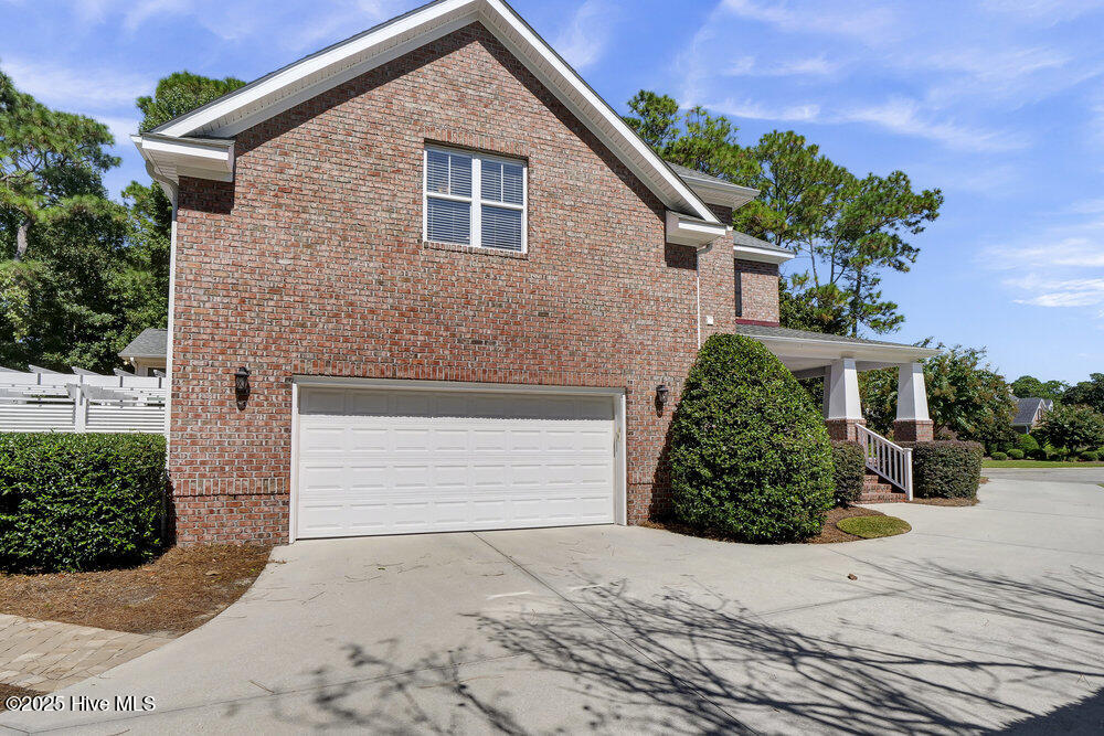 100531667 | Photo 53