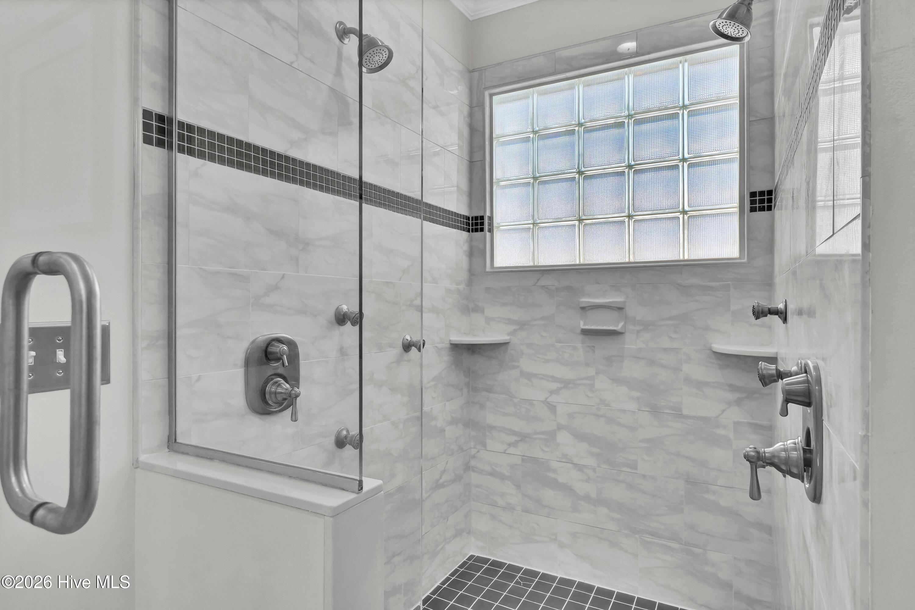 100552807 | Photo 17