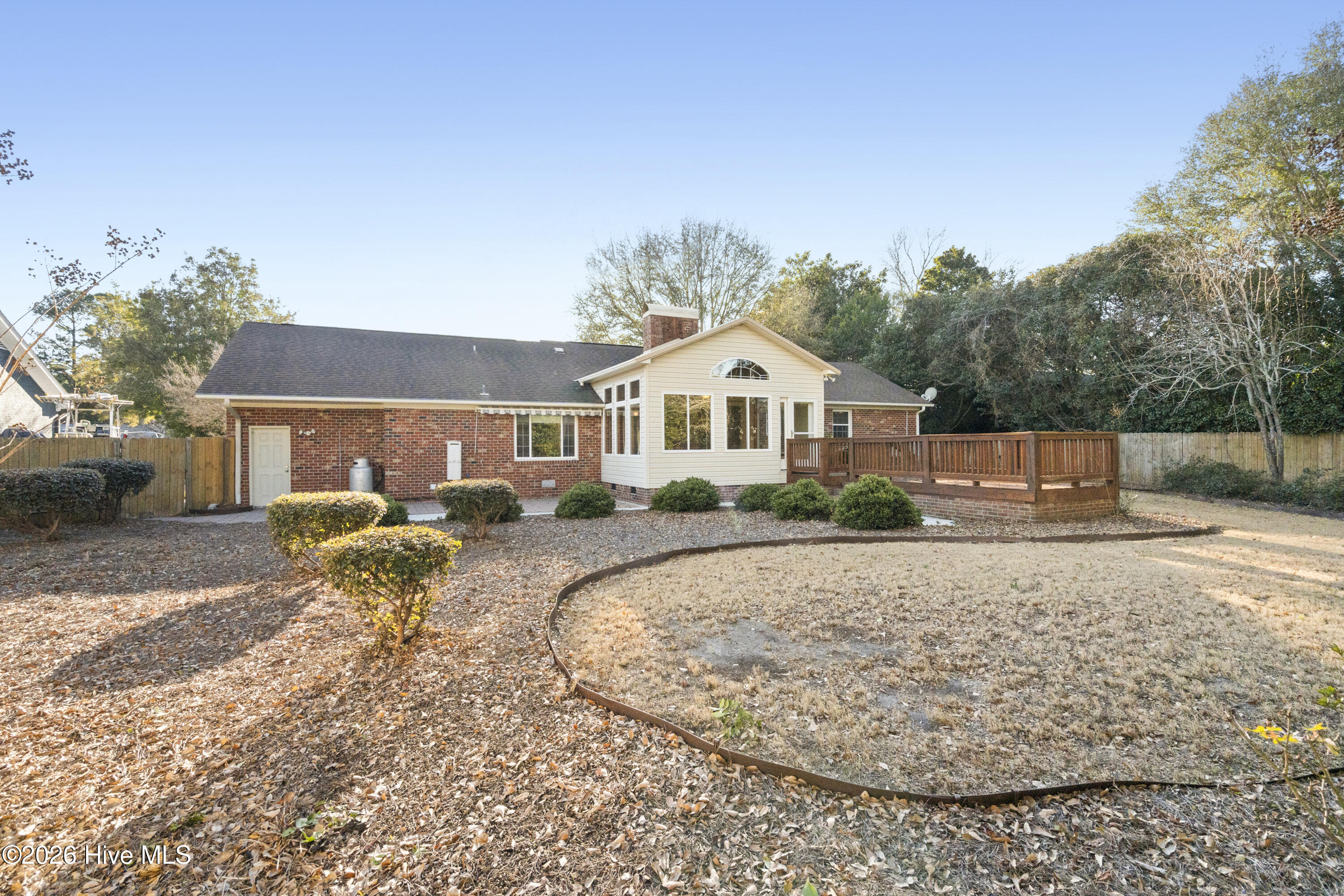 100549887 | Photo 53