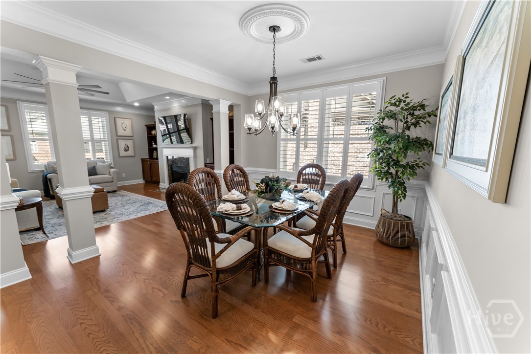 Custom trim and columns