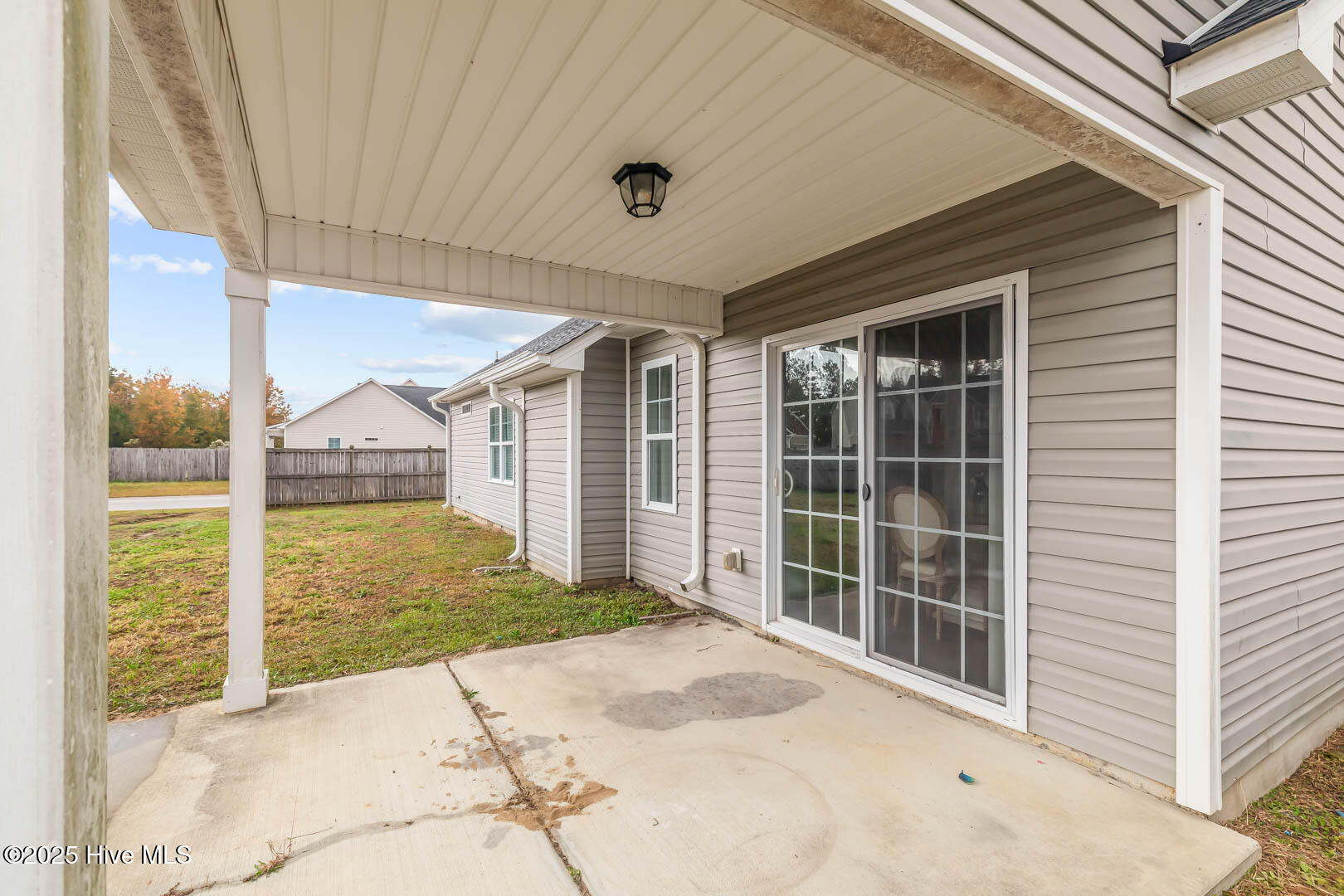 100541286 | Photo 40