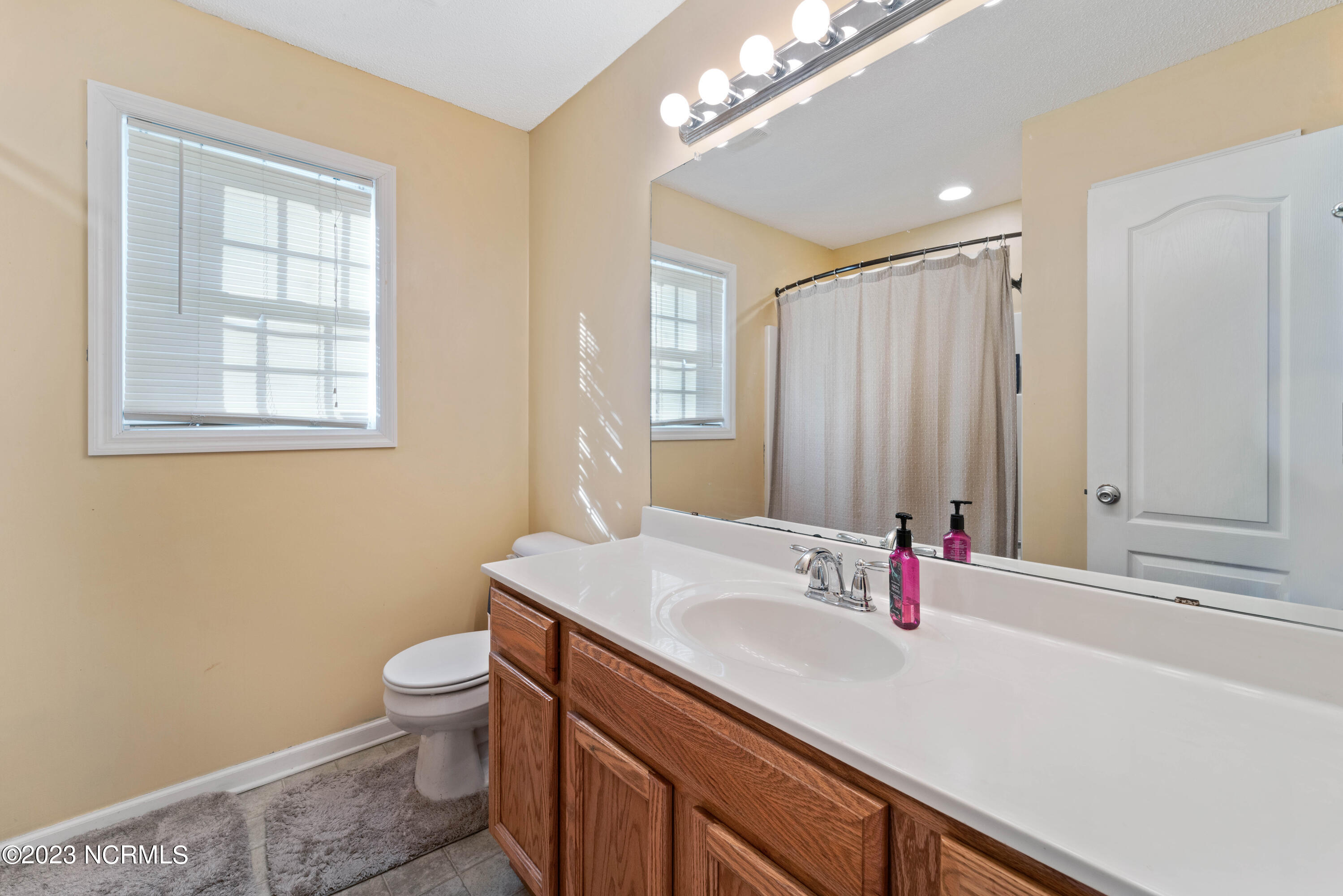 100543901 | Photo 12