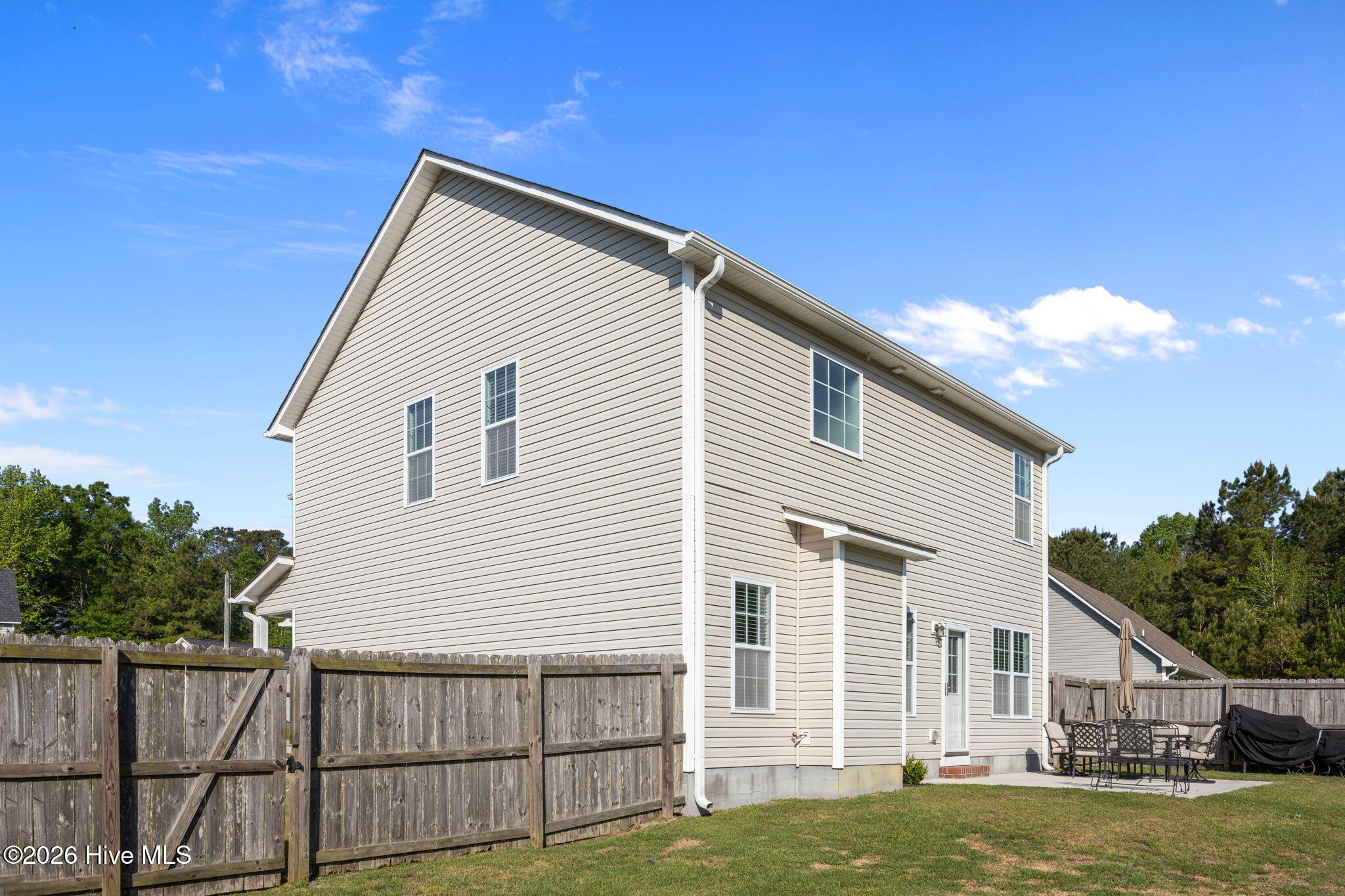 100566701 | Photo 17