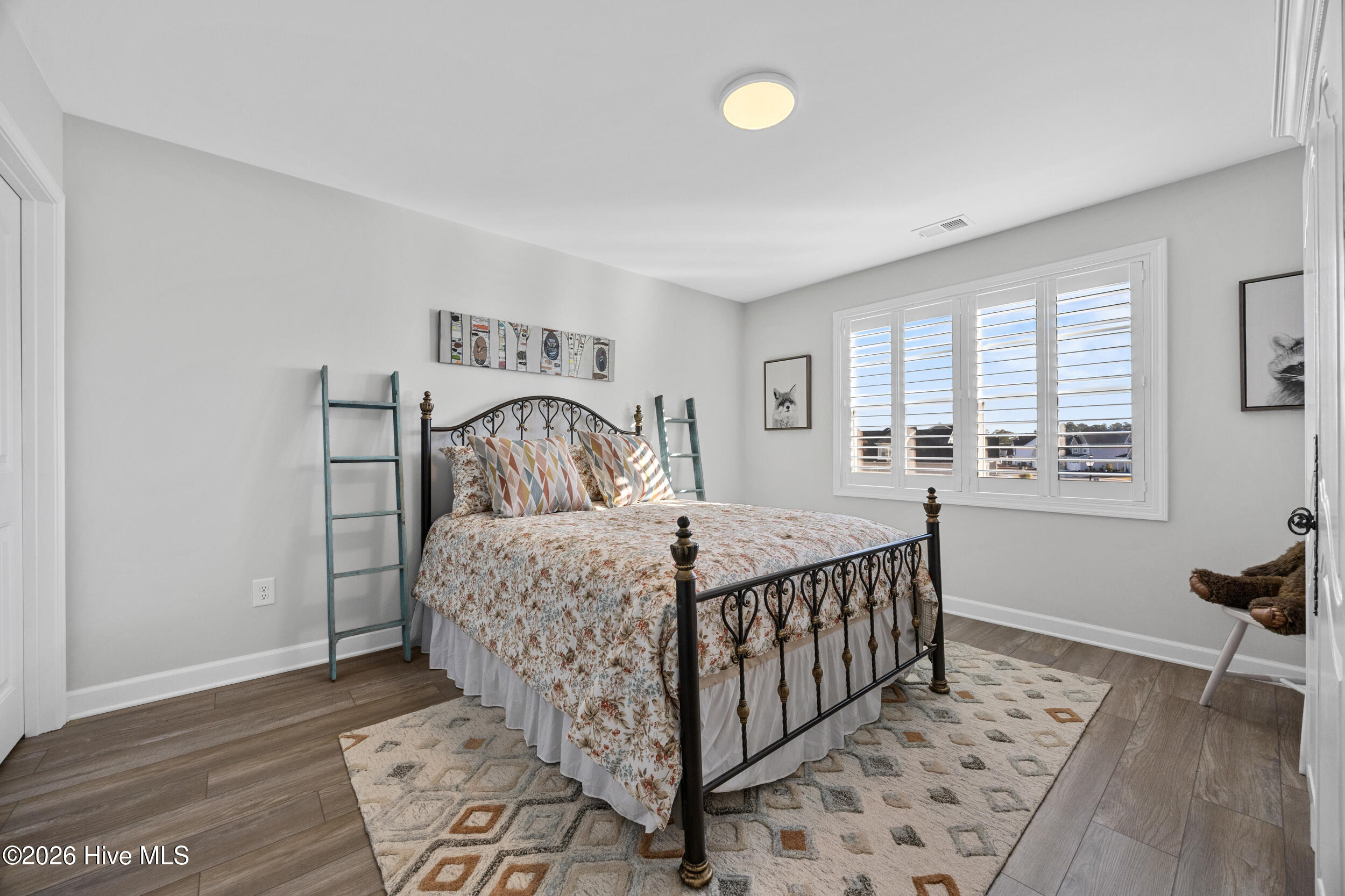 100548050 | Photo 26