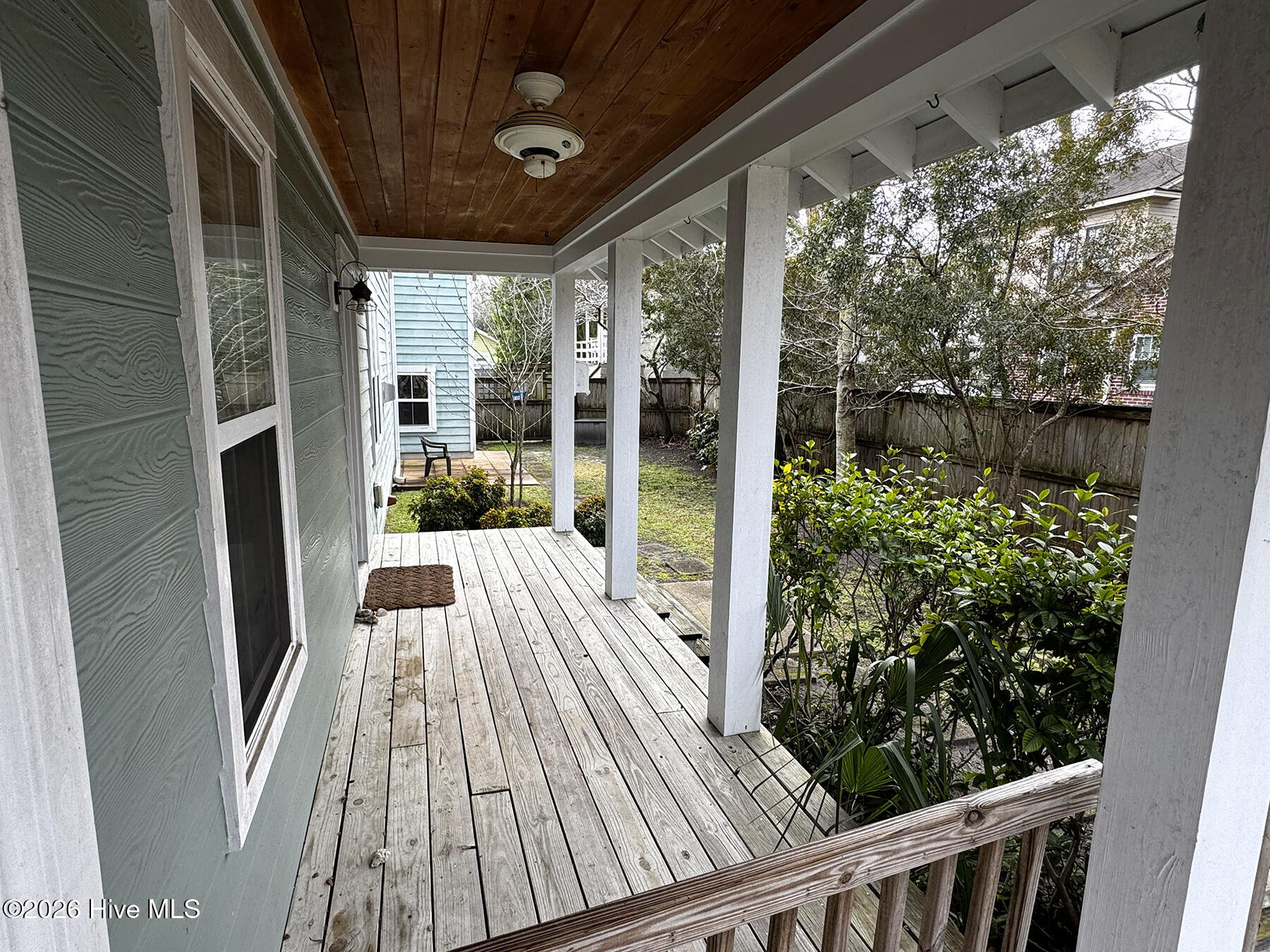 100557623 | Photo 11