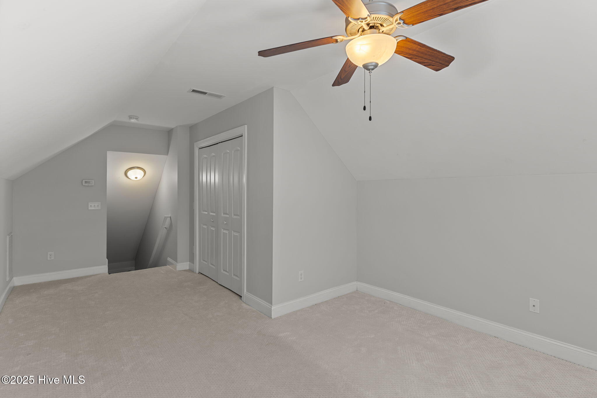 100537665 | Photo 34