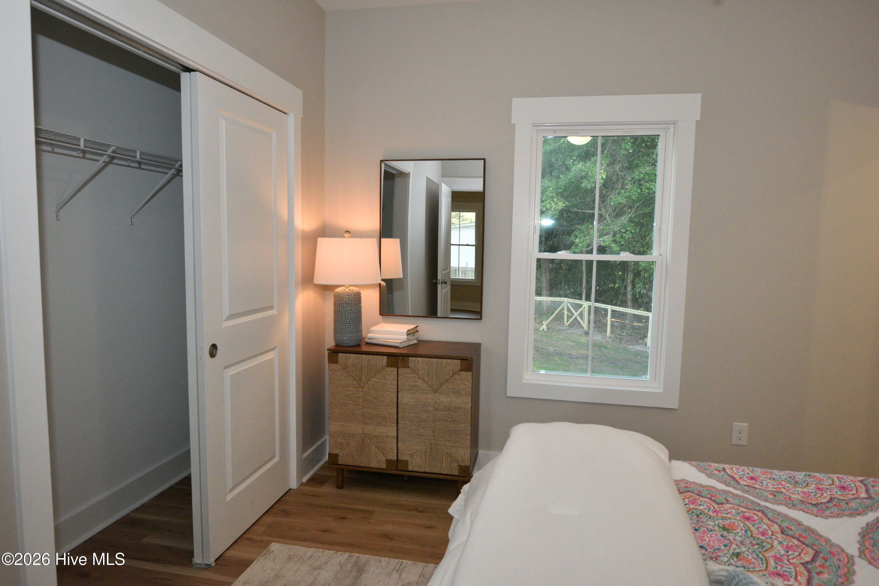 100569320 | Photo 56