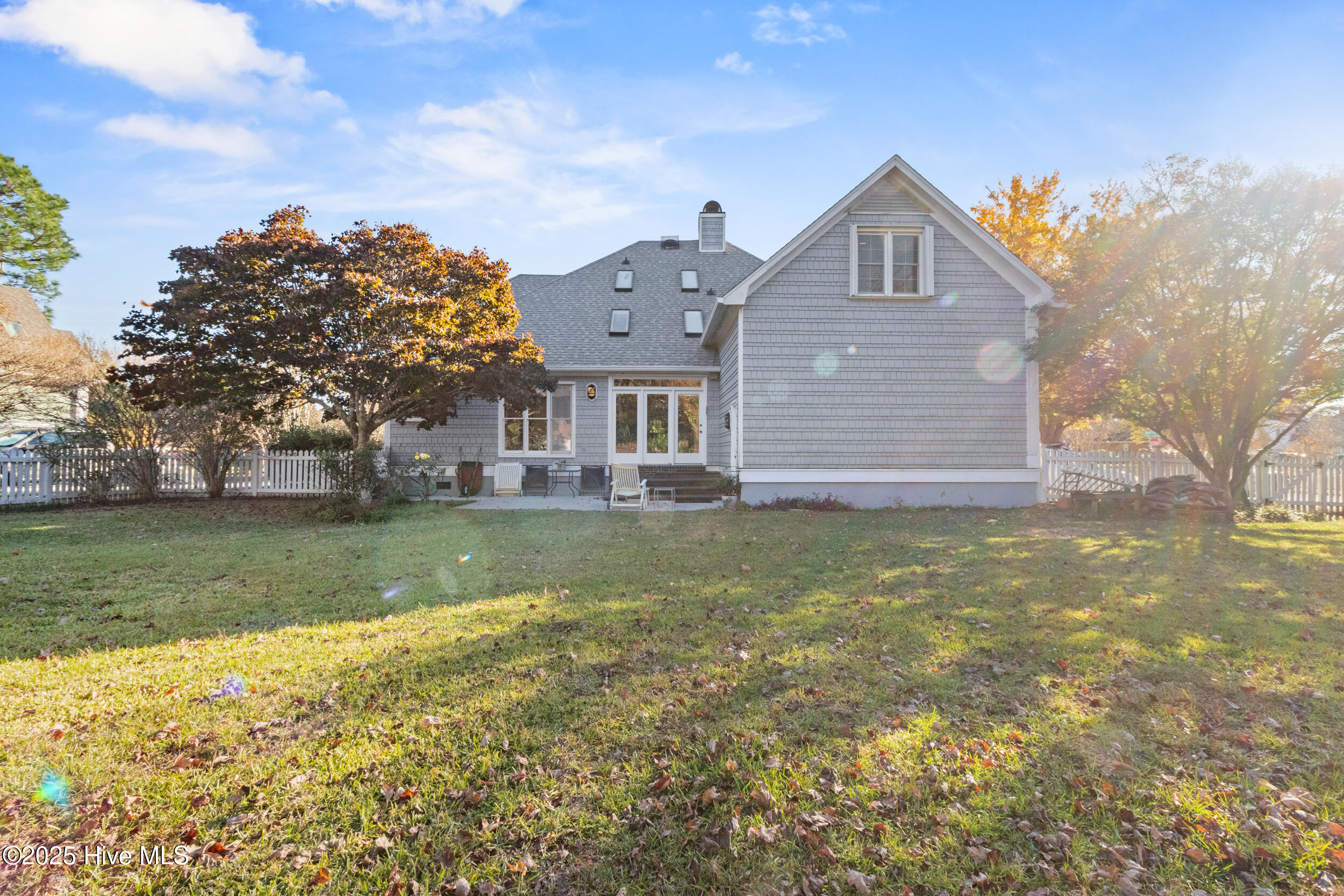 100541075 | Photo 46