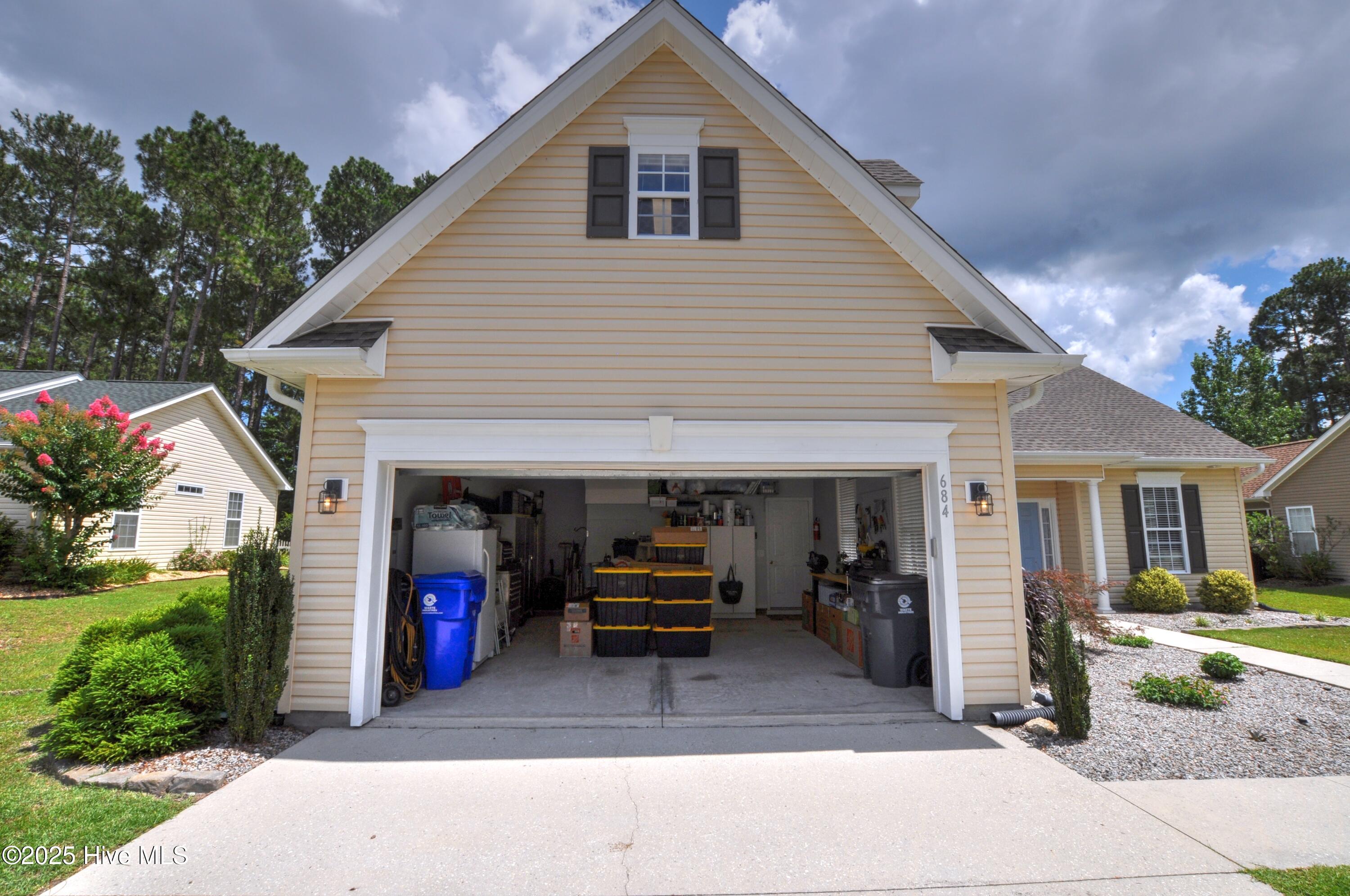 100519003 | Photo 37