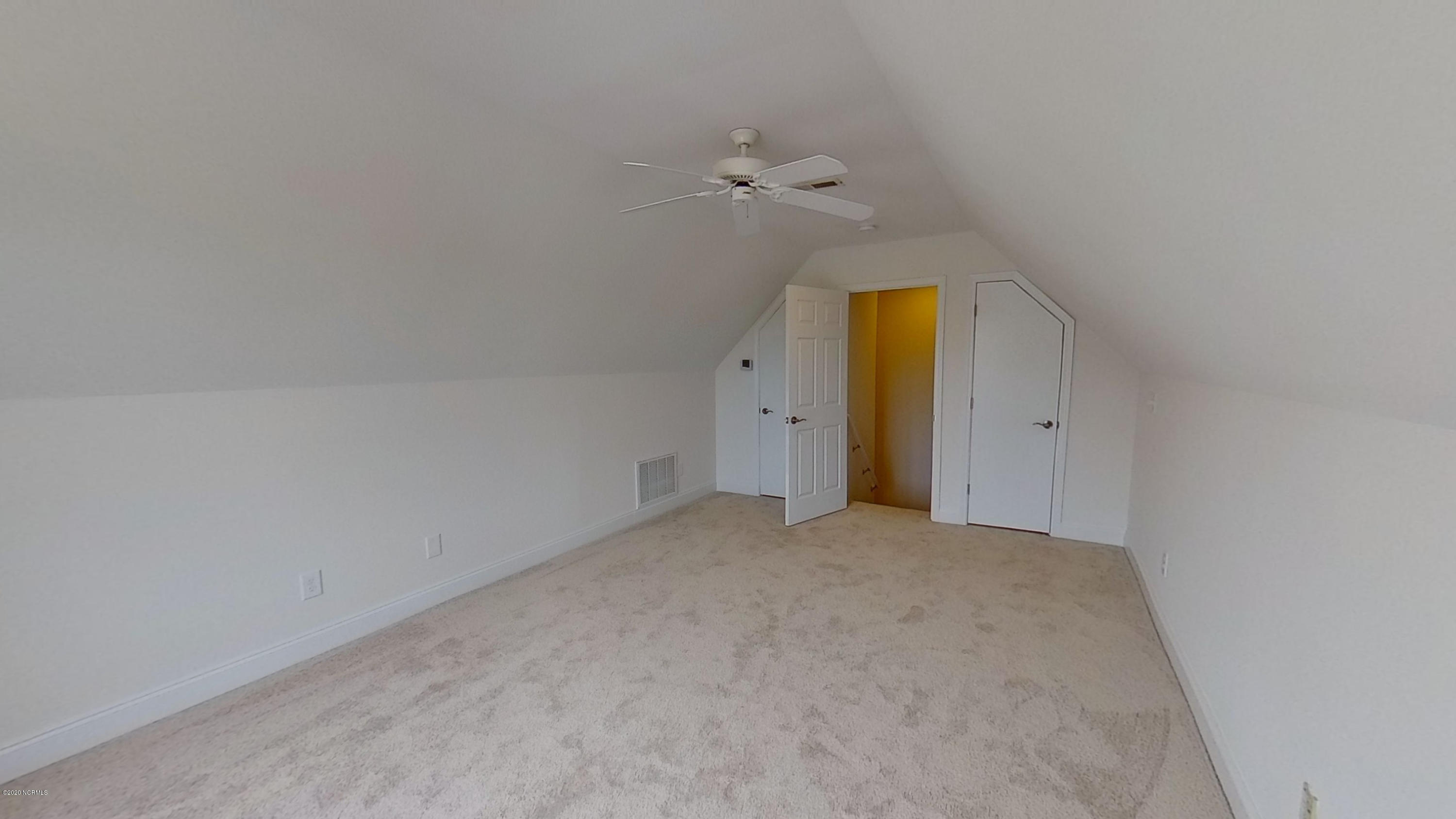 100550444 | Photo 18