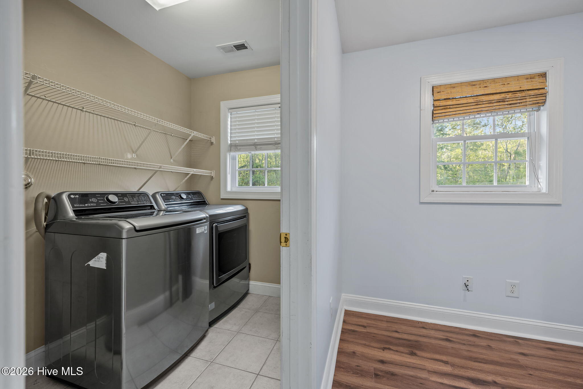 100564597 | Photo 22