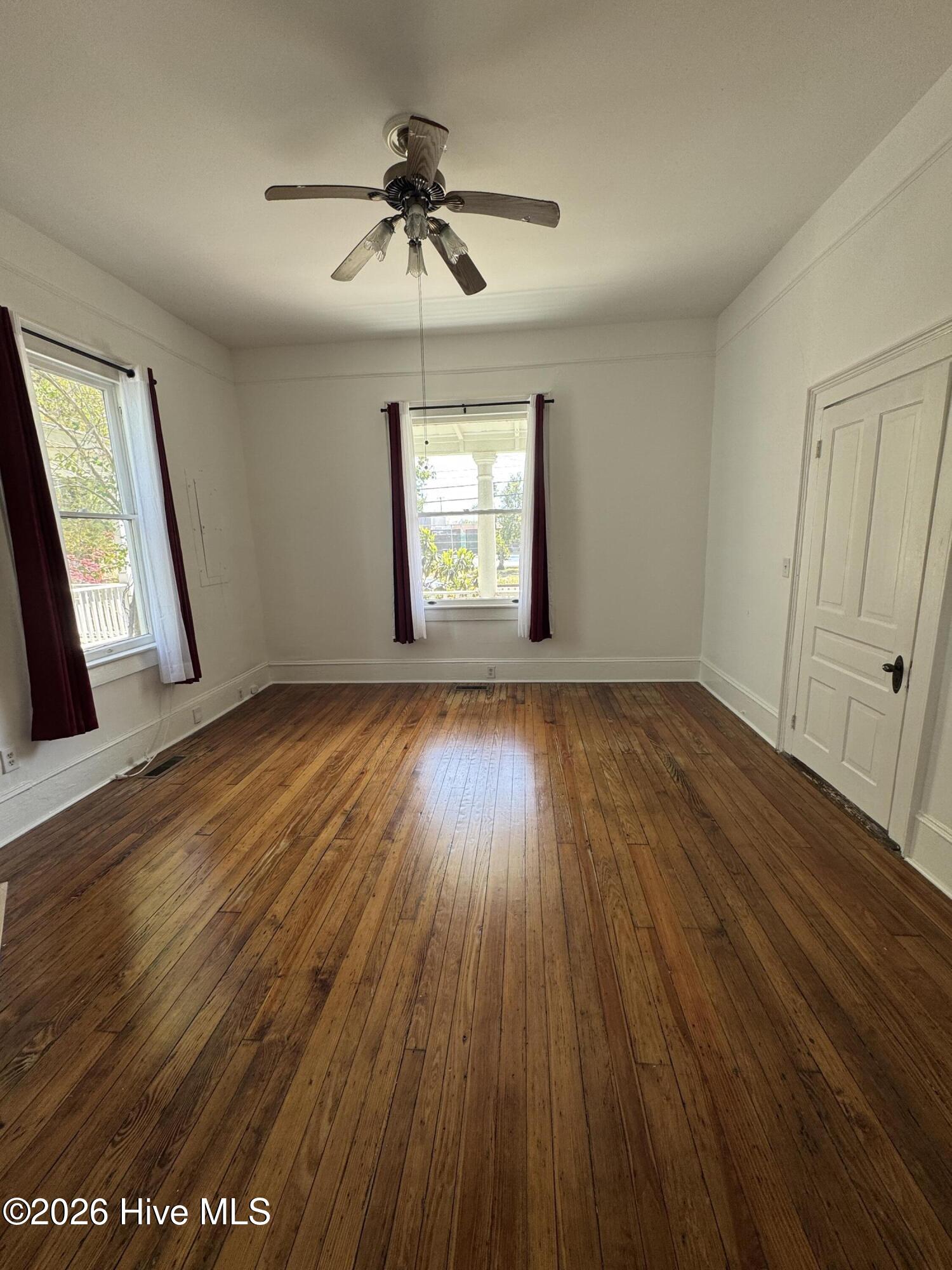 100564454 | Photo 15