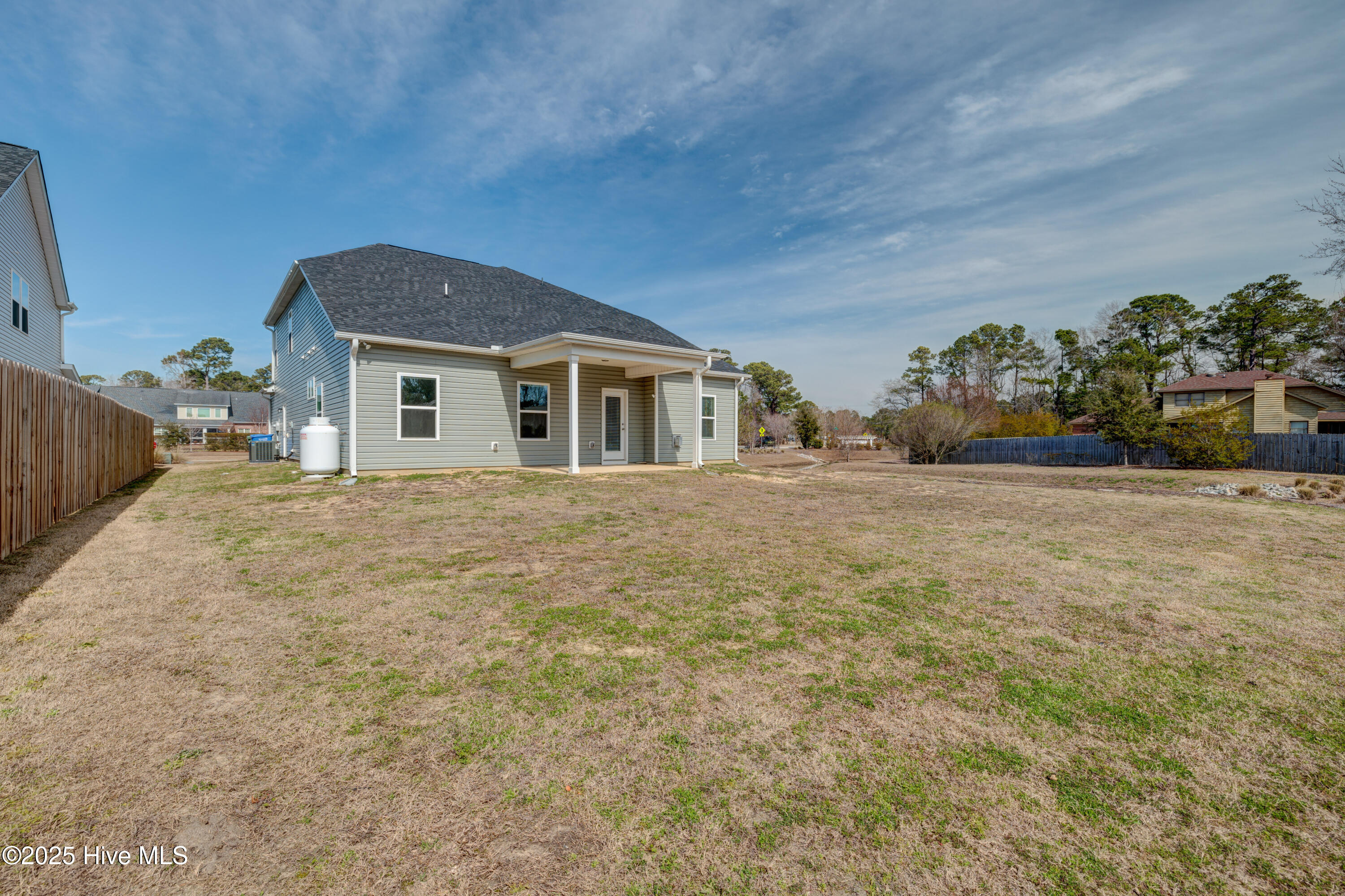 100491210 | Photo 36