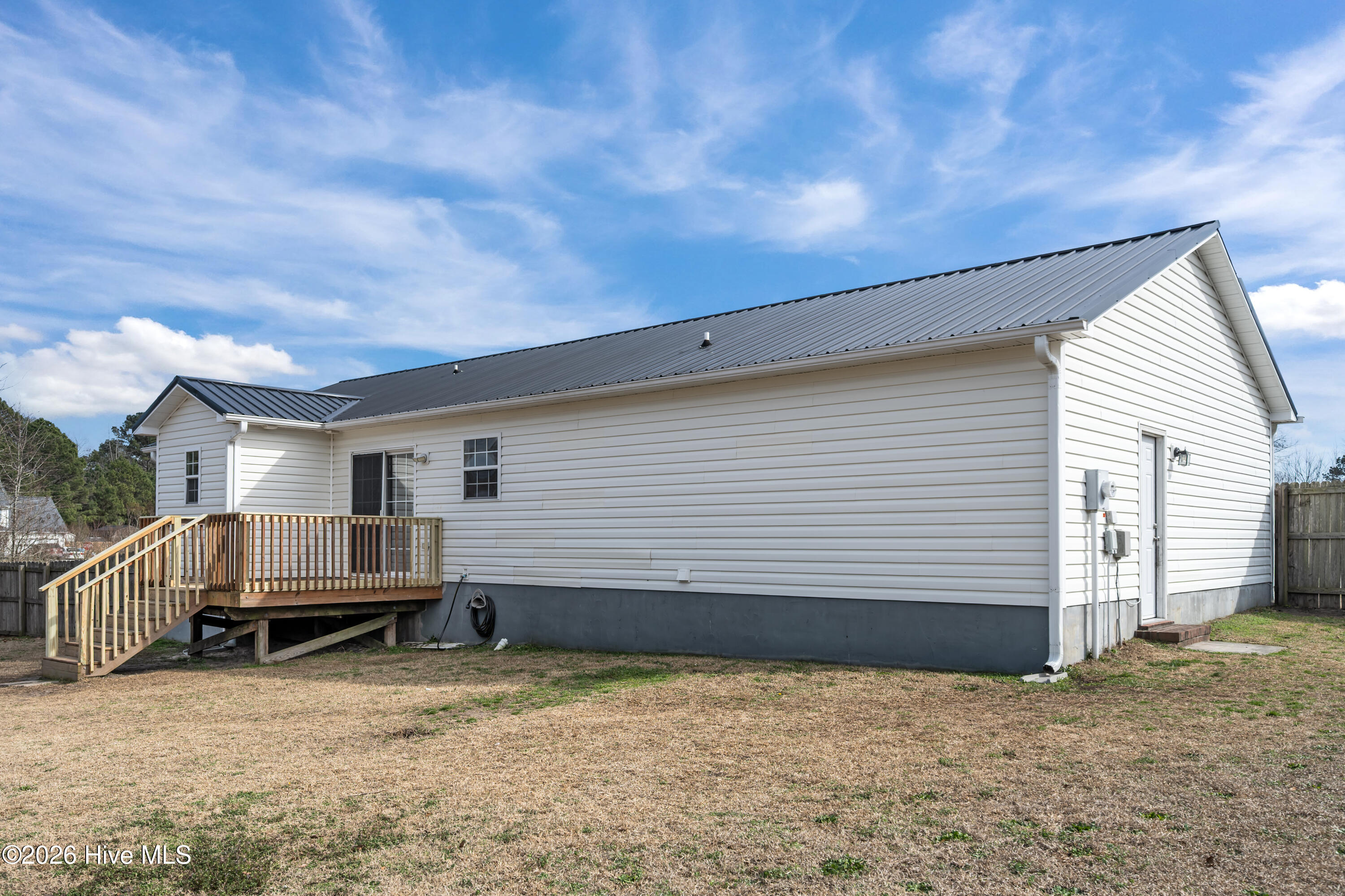 100556999 | Photo 35