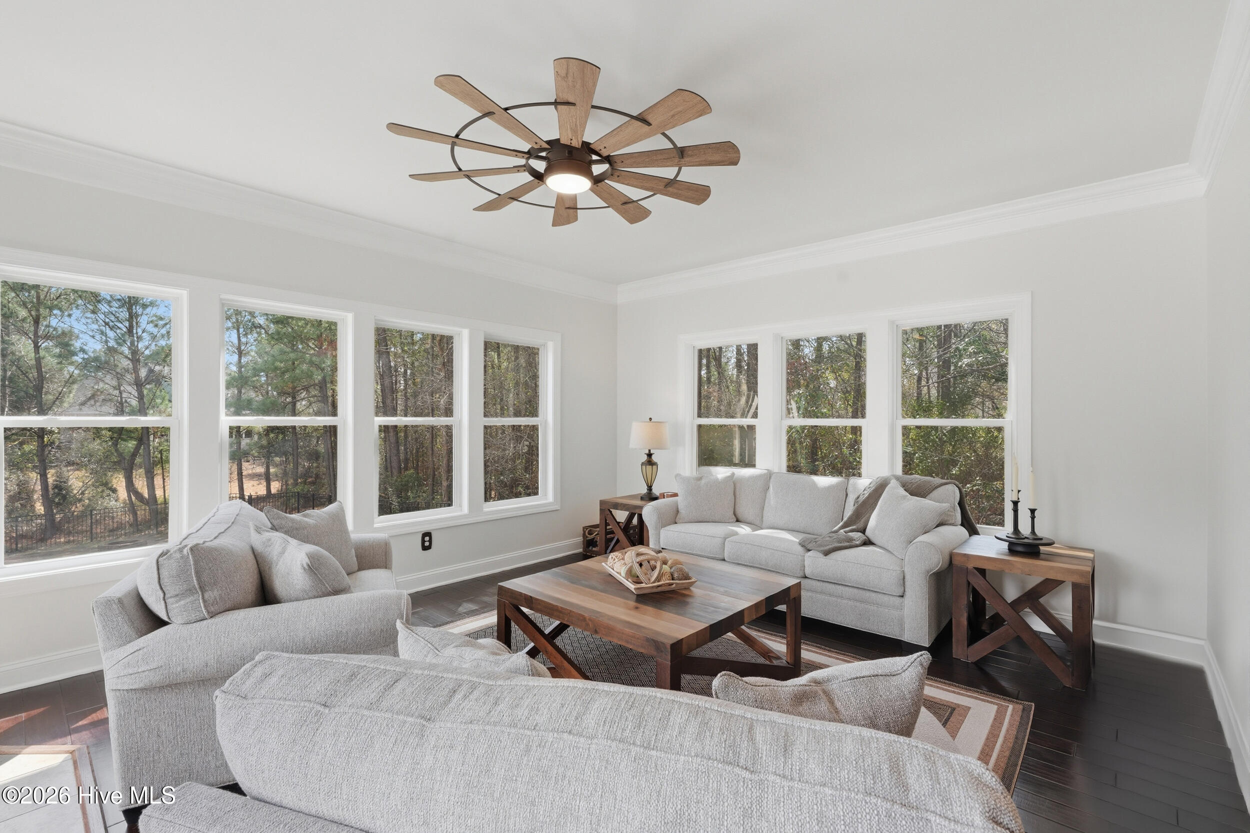 100551970 | Photo 24