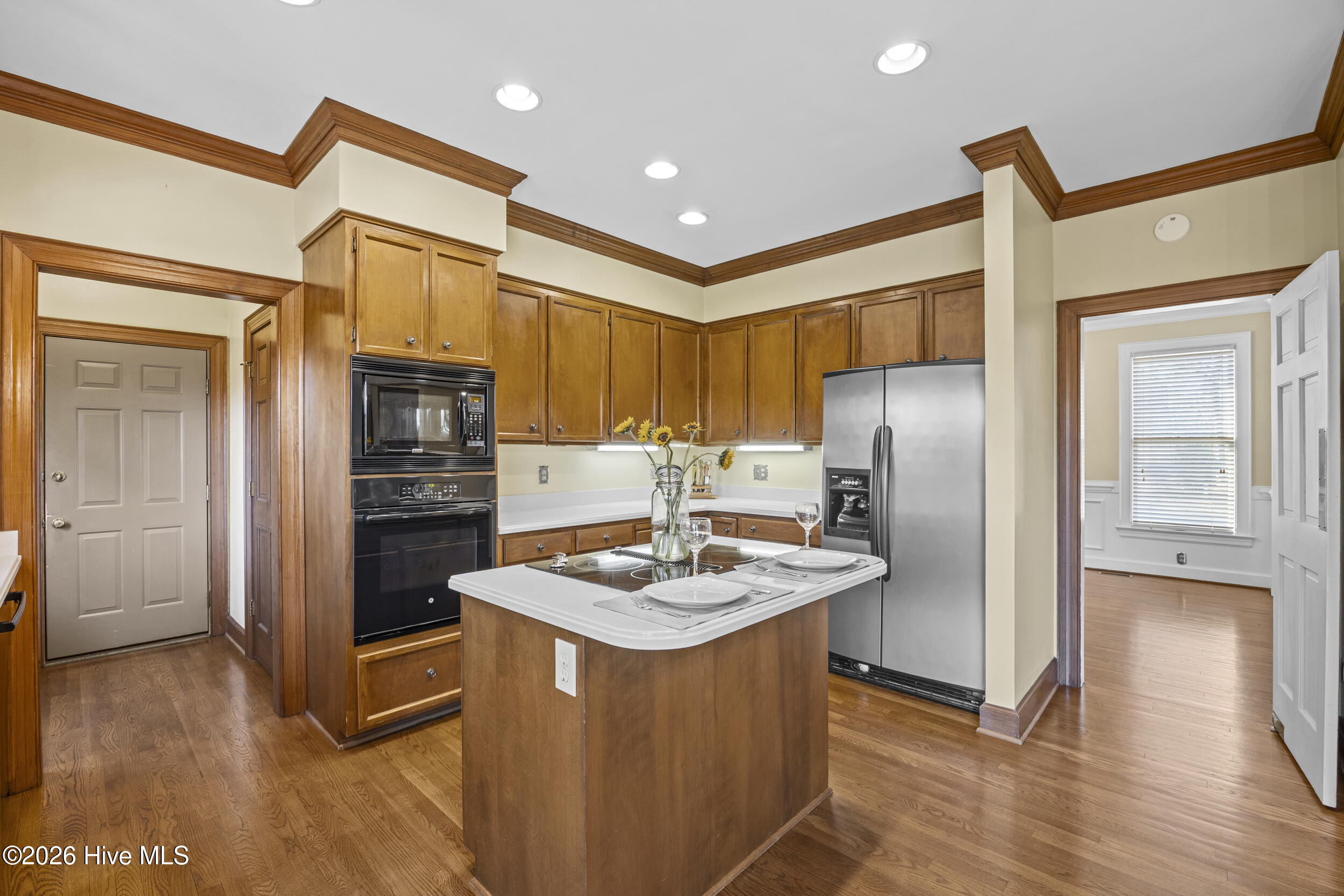 100560704 | Photo 26