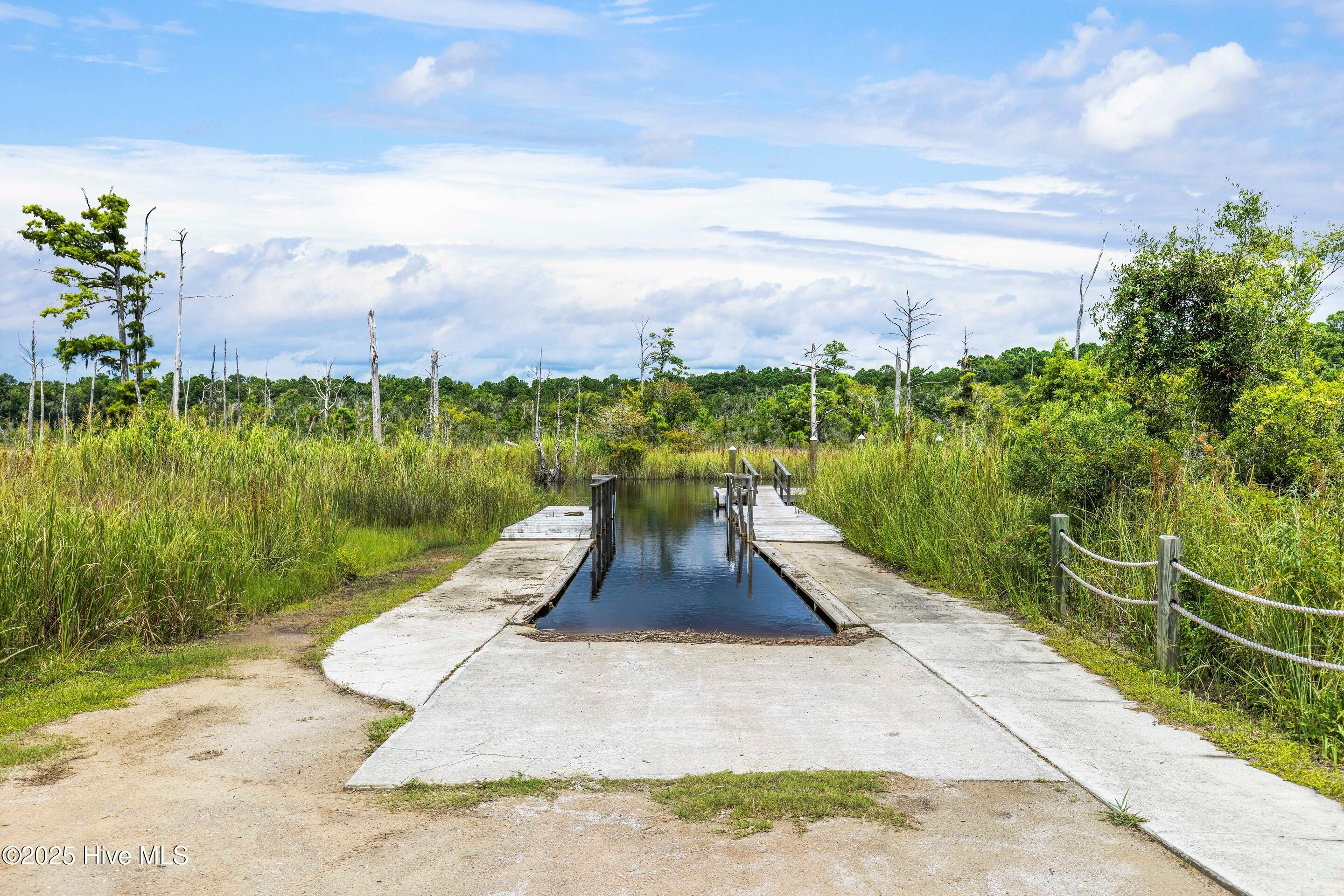 100545595 | Photo 76