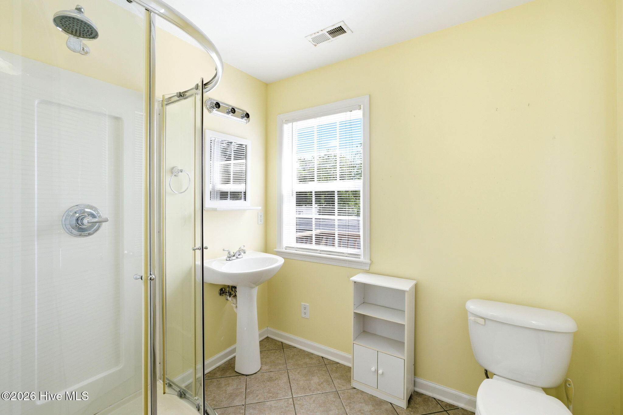 100568157 | Photo 53