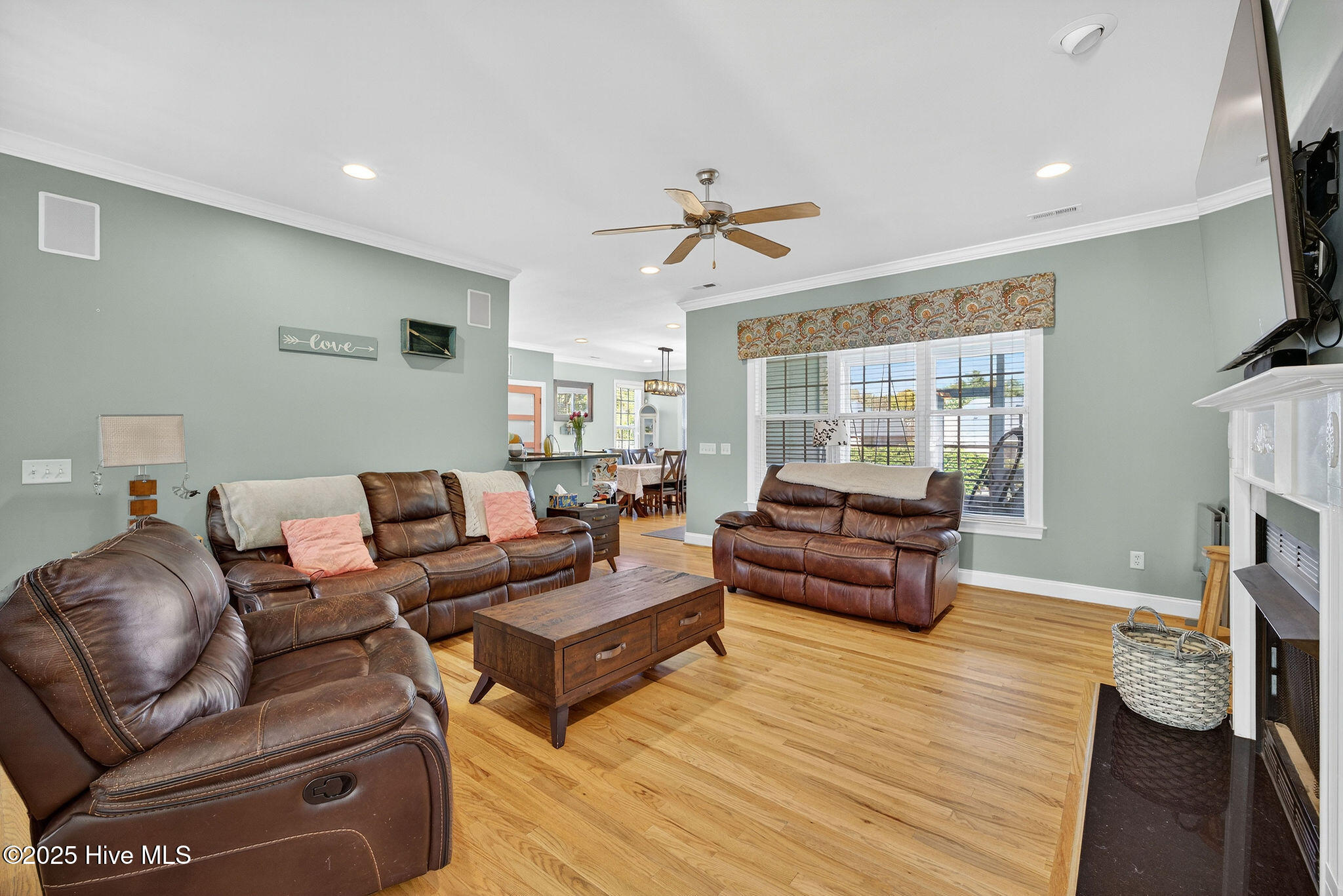 100540017 | Photo 31