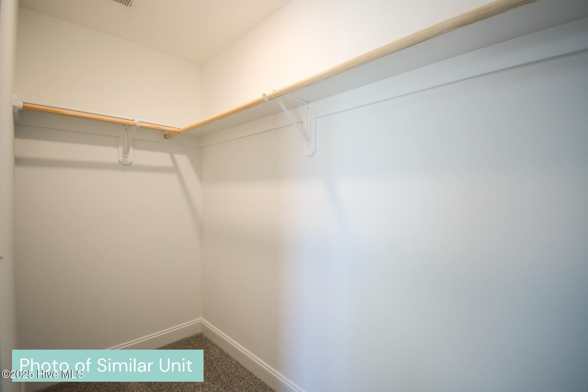 100552361 | Photo 25