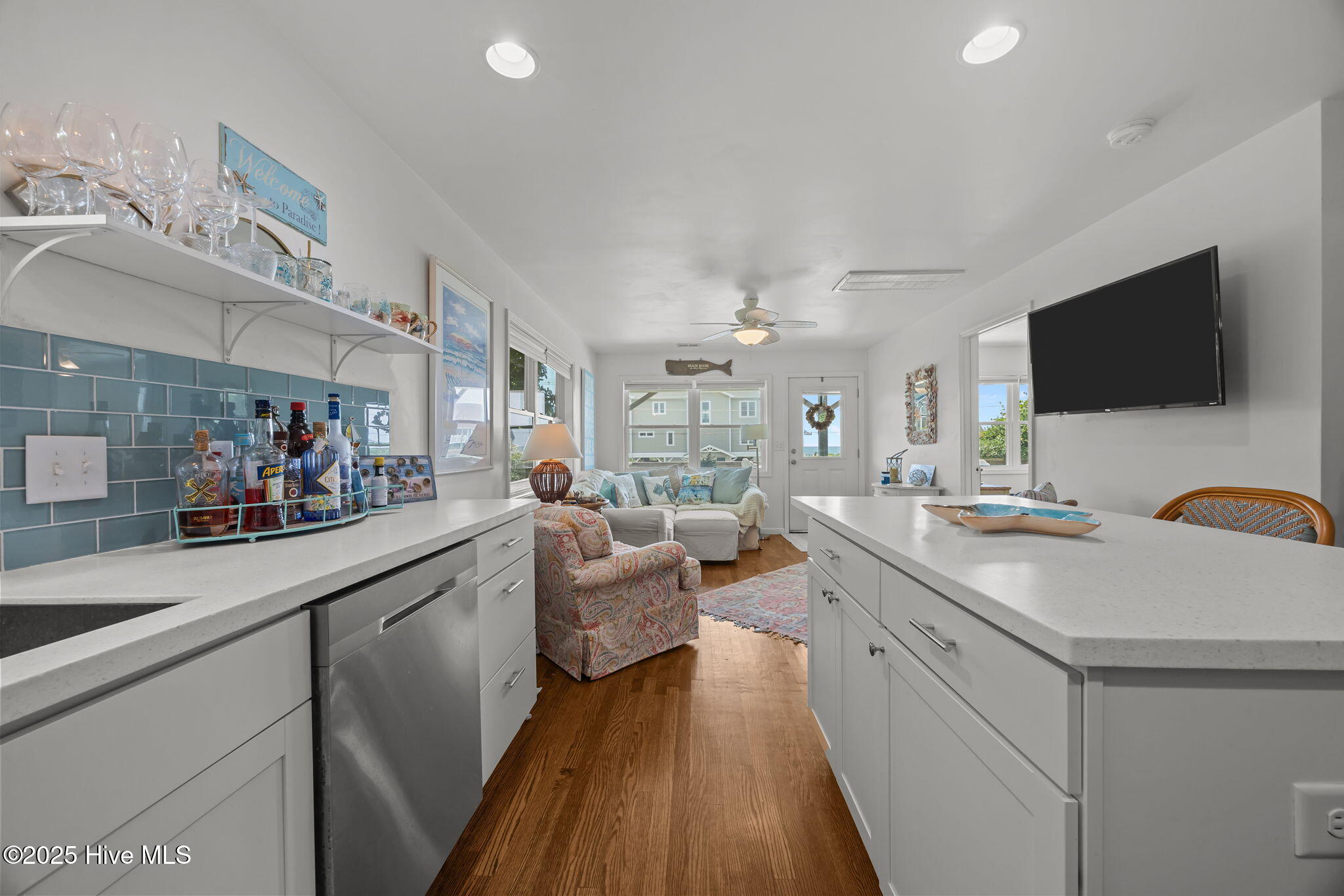 100522215 | Photo 22