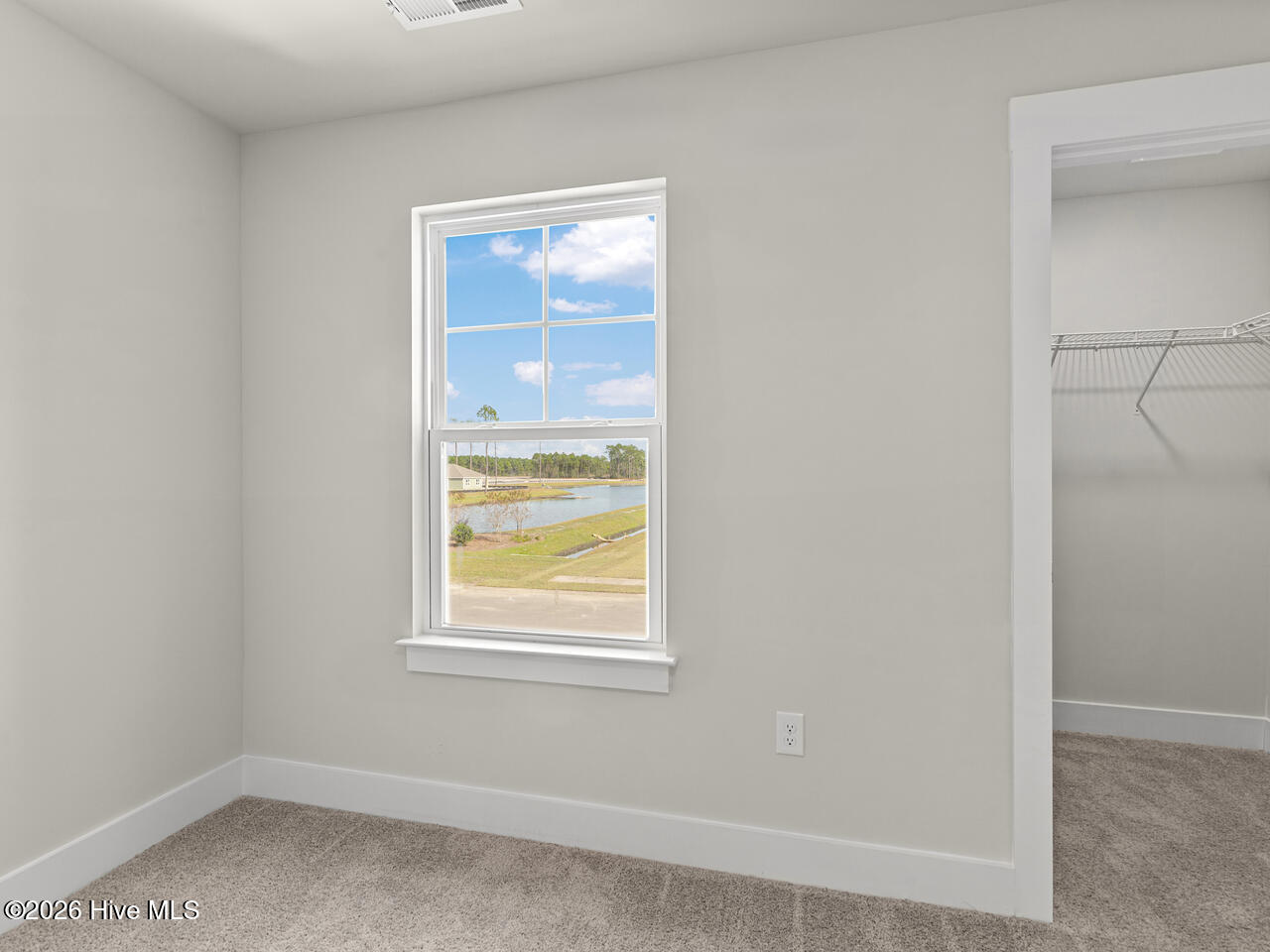 100553387 | Photo 33