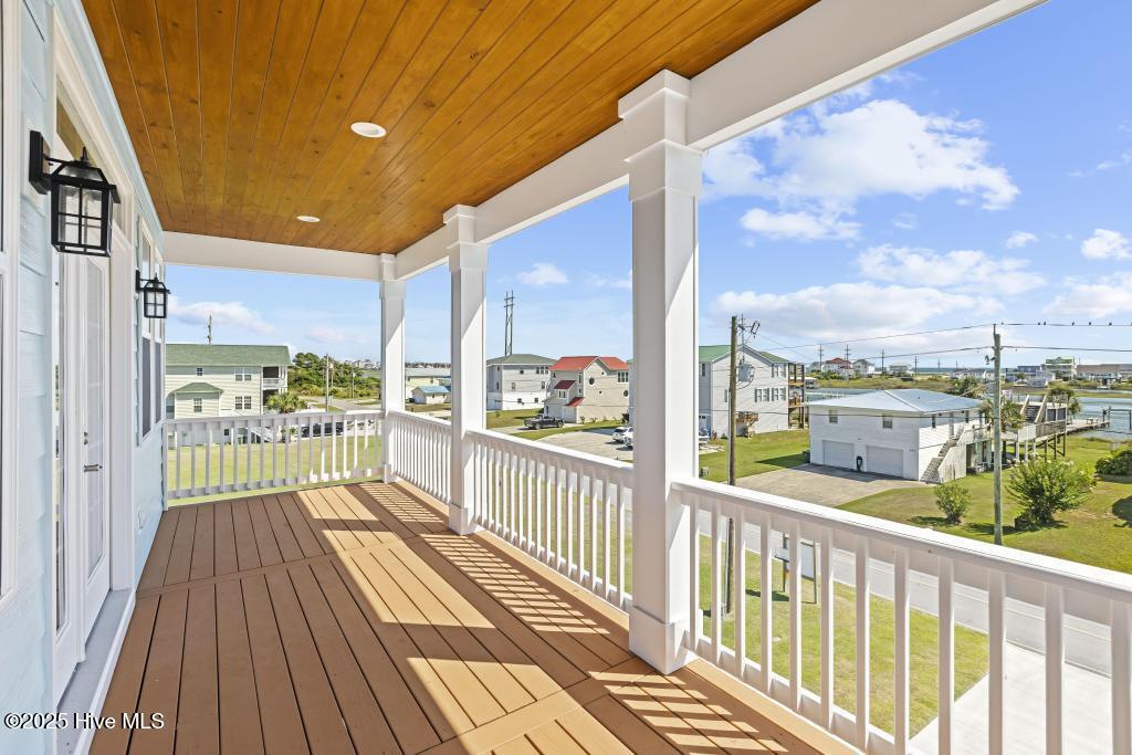 100535479 | Photo 29