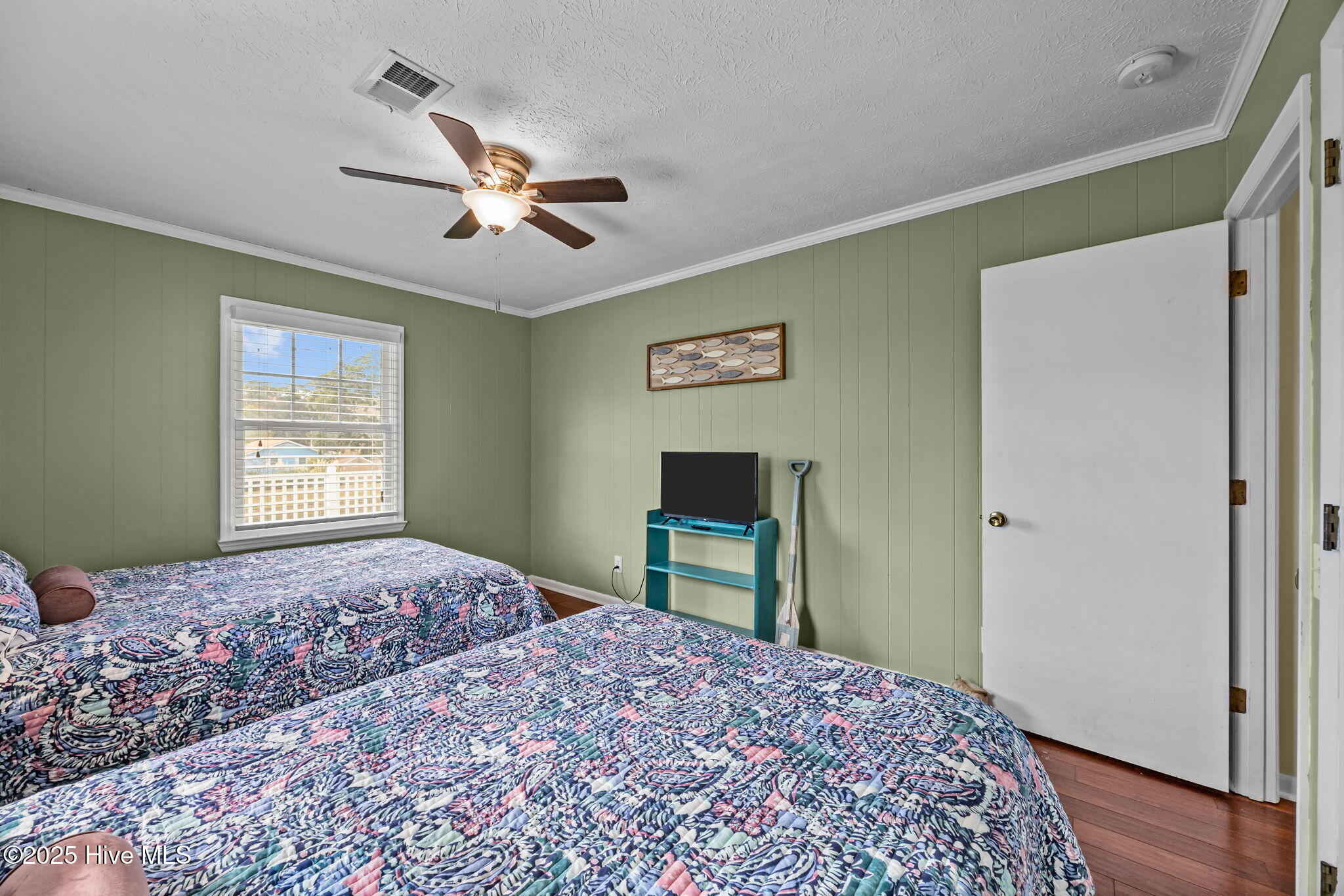 100543033 | Photo 19