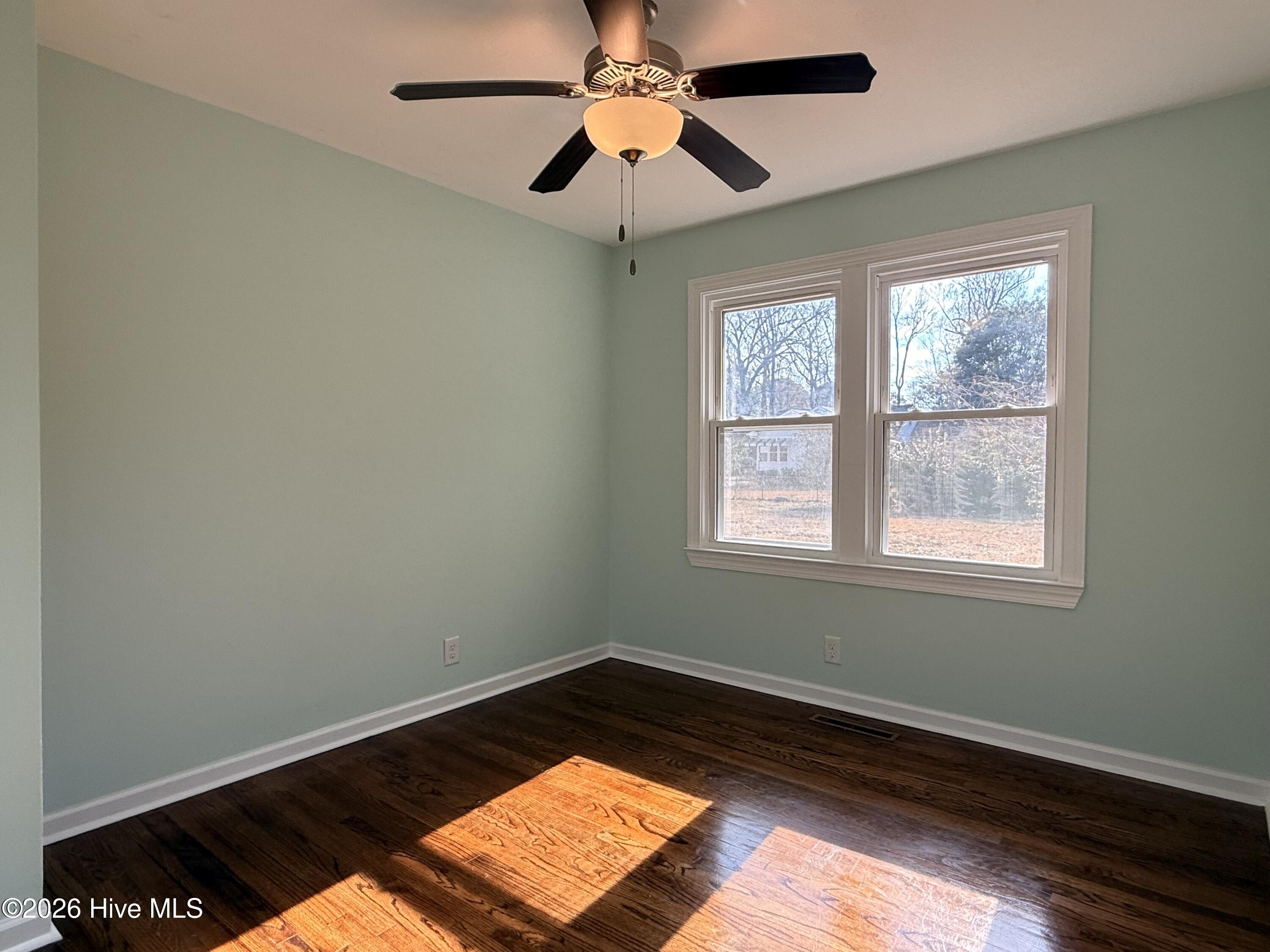 100548164 | Photo 18