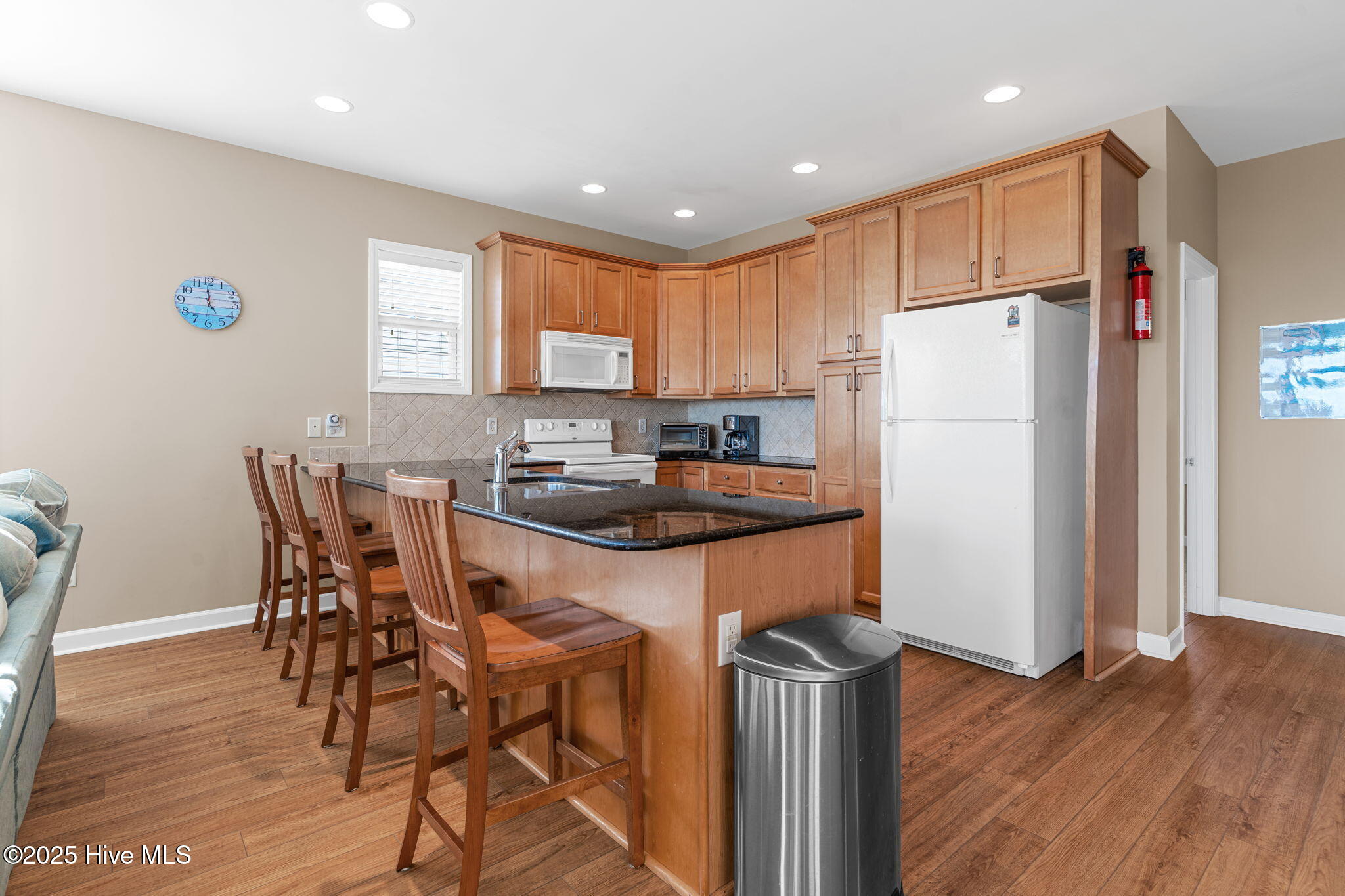 100544912 | Photo 15