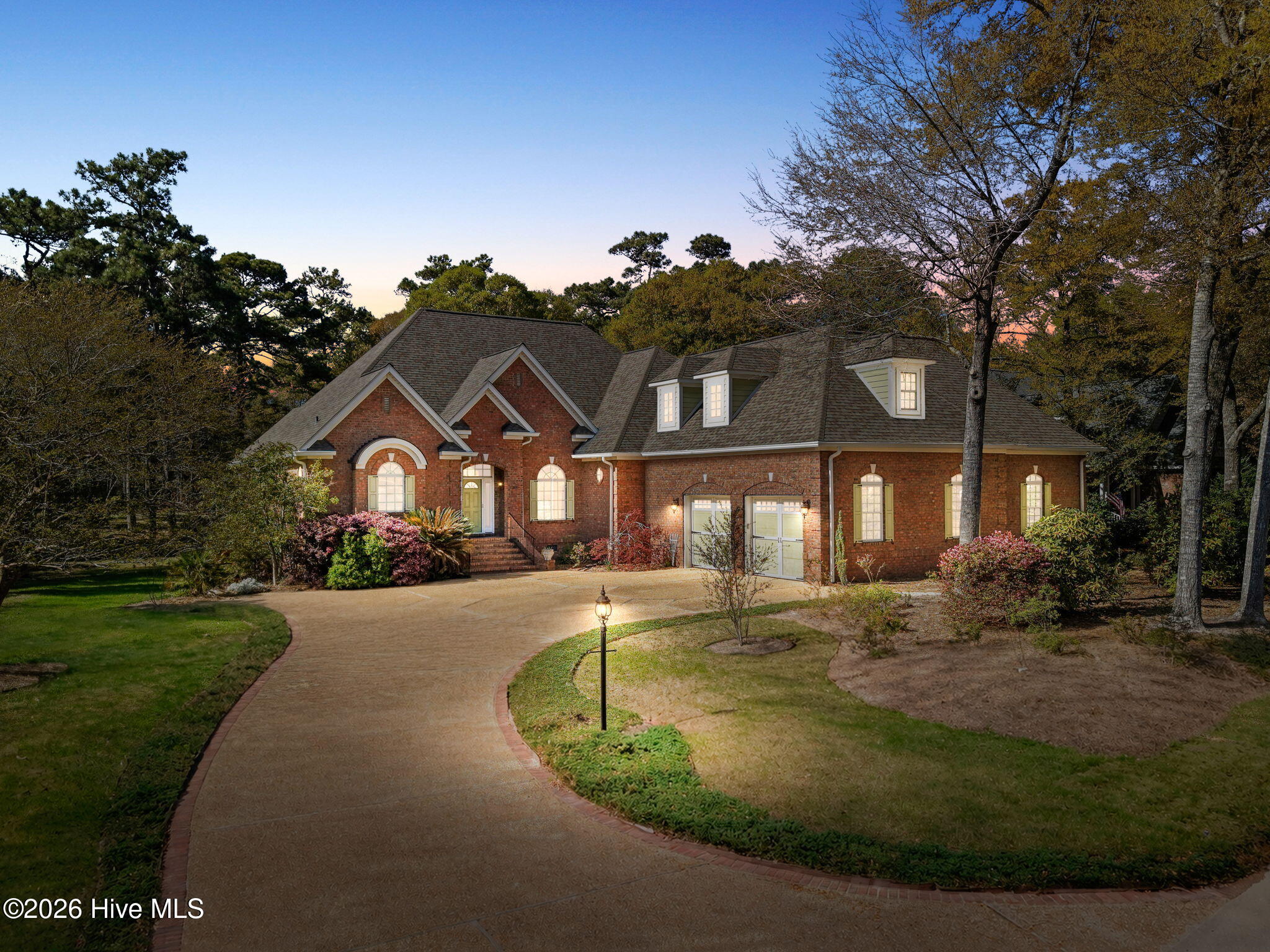 100564903 | Photo 90